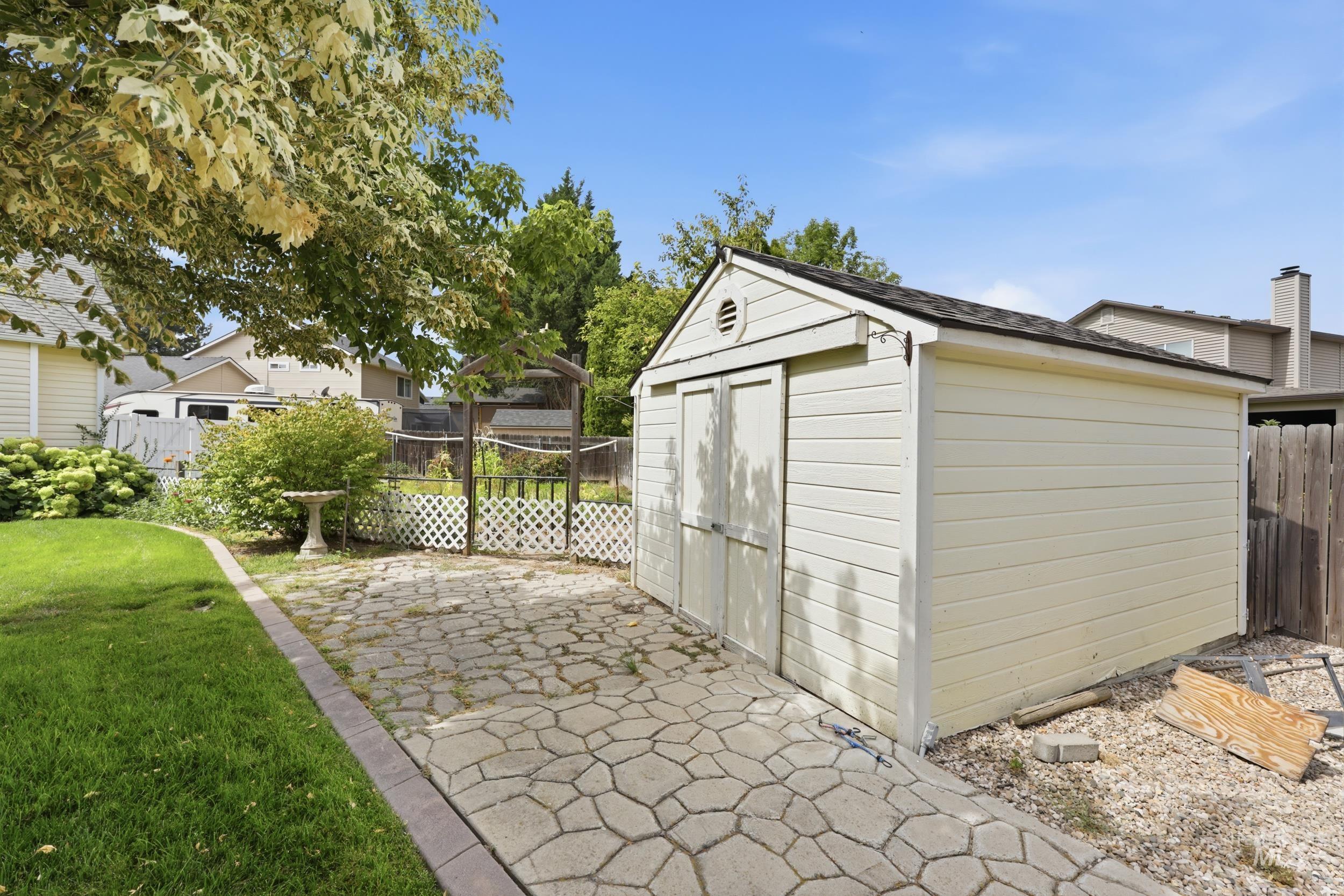 3452 W Patel Ct, Meridian, Idaho 83646, 3 Bedrooms, 2 Bathrooms, Residential For Sale, Price $564,500,MLS 98999059