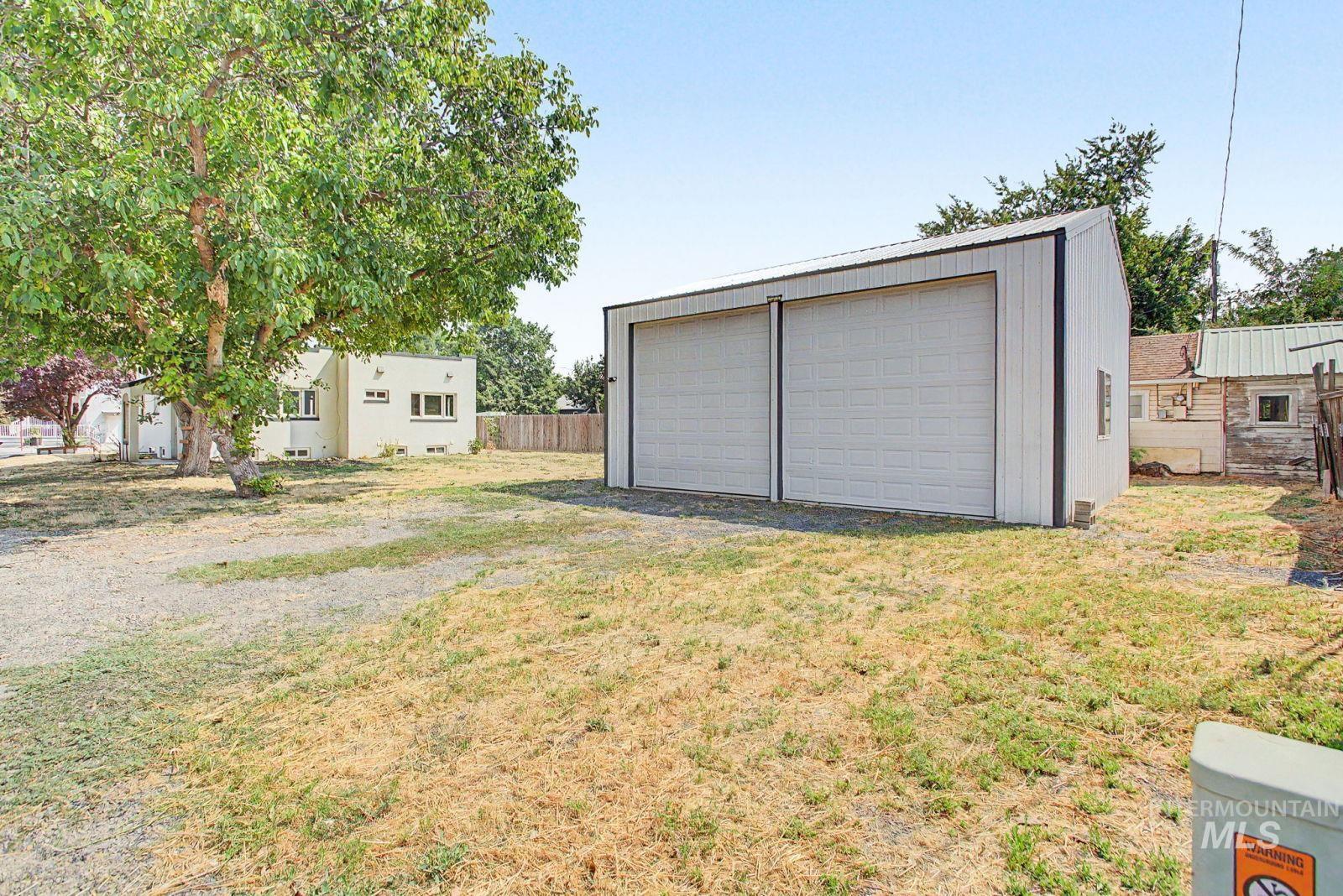 1202 9th Street, Clarkston, Washington 99403, 4 Bedrooms, 2 Bathrooms, Residential For Sale, Price $339,000,MLS 98999060