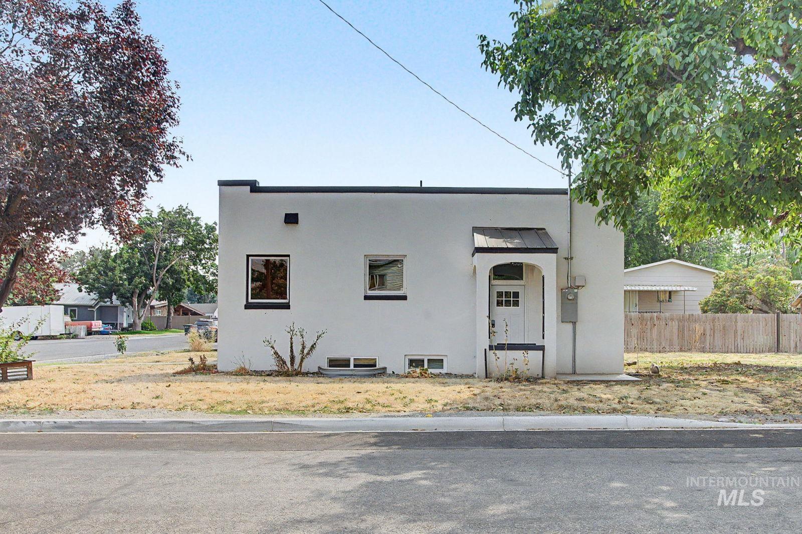 1202 9th Street, Clarkston, Washington 99403, 4 Bedrooms, 2 Bathrooms, Residential For Sale, Price $339,000,MLS 98999060