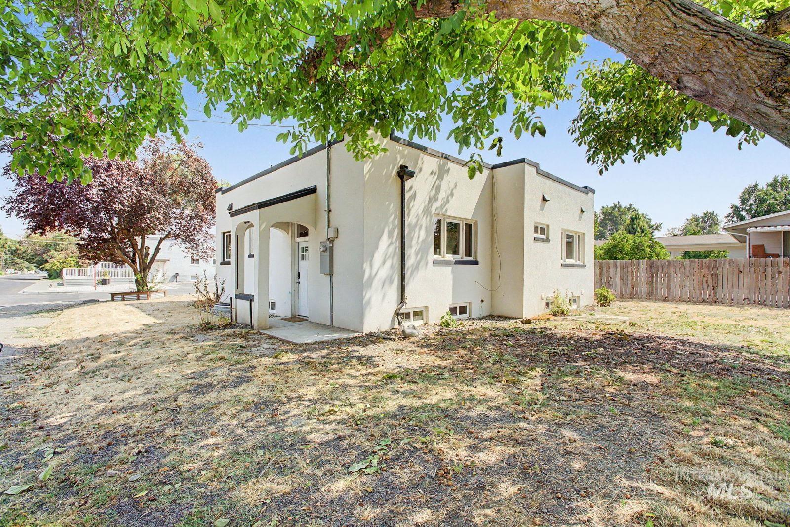 1202 9th Street, Clarkston, Washington 99403, 4 Bedrooms, 2 Bathrooms, Residential For Sale, Price $339,000,MLS 98999060