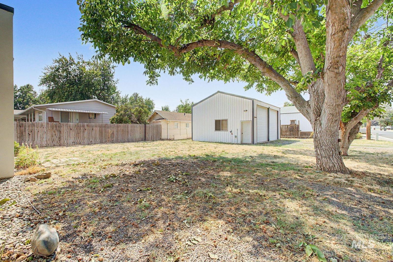1202 9th Street, Clarkston, Washington 99403, 4 Bedrooms, 2 Bathrooms, Residential For Sale, Price $339,000,MLS 98999060