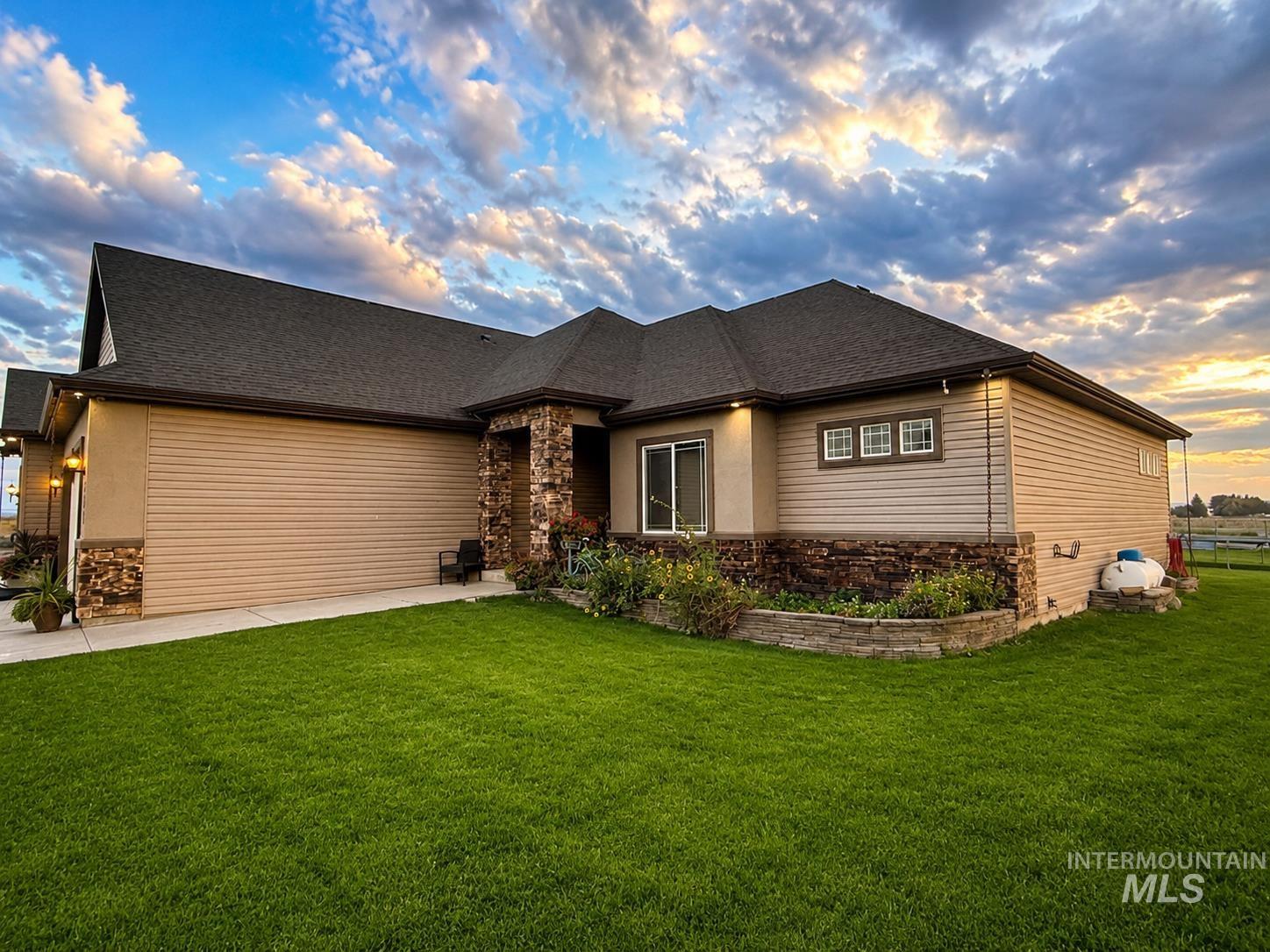 355 14th St, Heyburn, Idaho 83336, 4 Bedrooms, 2 Bathrooms, Residential For Sale, Price $650,000,MLS 98999061