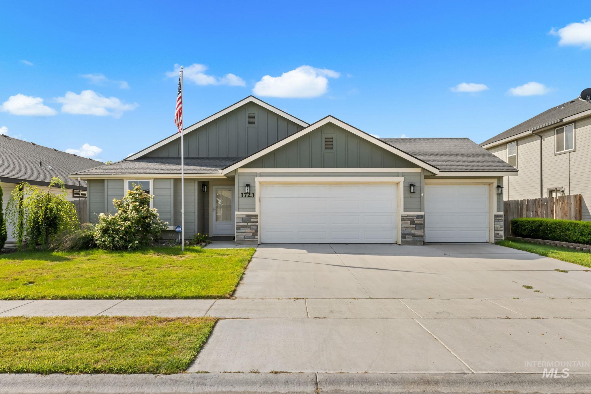1723 W Lava Ave, Nampa, Idaho 83651, 3 Bedrooms, 2 Bathrooms, Residential For Sale, Price $409,990,MLS 98999064