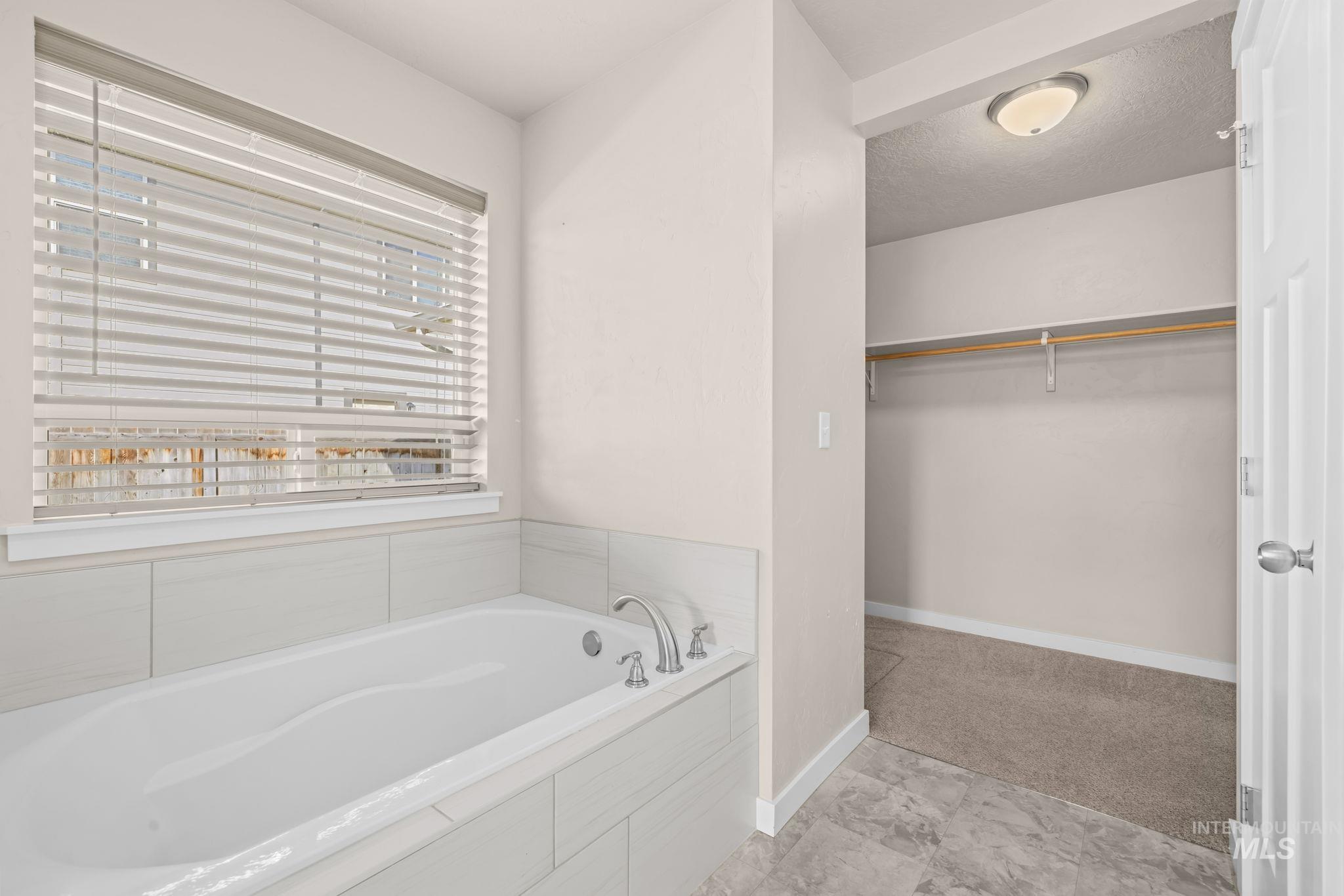 1723 W Lava Ave, Nampa, Idaho 83651, 3 Bedrooms, 2 Bathrooms, Residential For Sale, Price $409,990,MLS 98999064