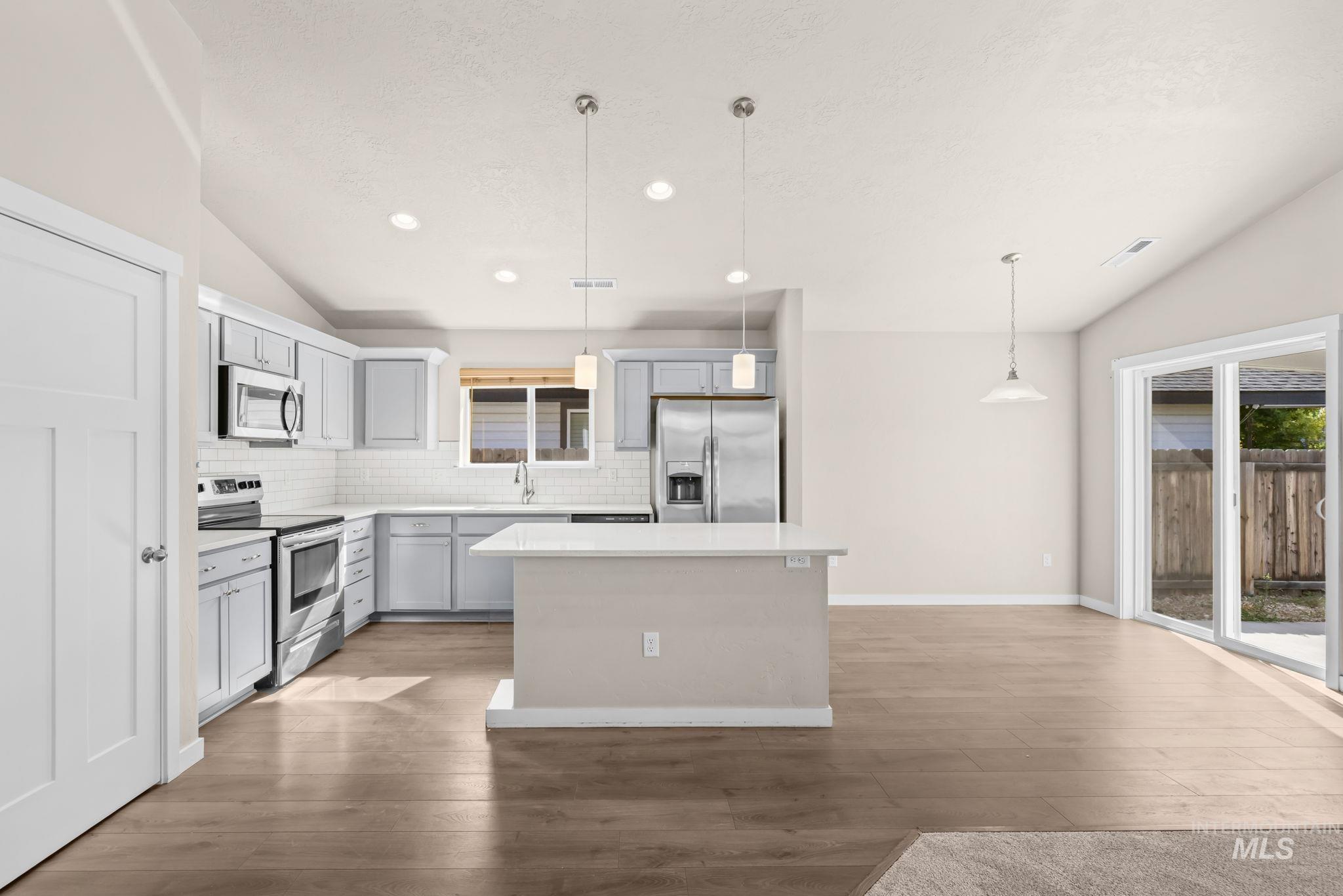 1723 W Lava Ave, Nampa, Idaho 83651, 3 Bedrooms, 2 Bathrooms, Residential For Sale, Price $409,990,MLS 98999064