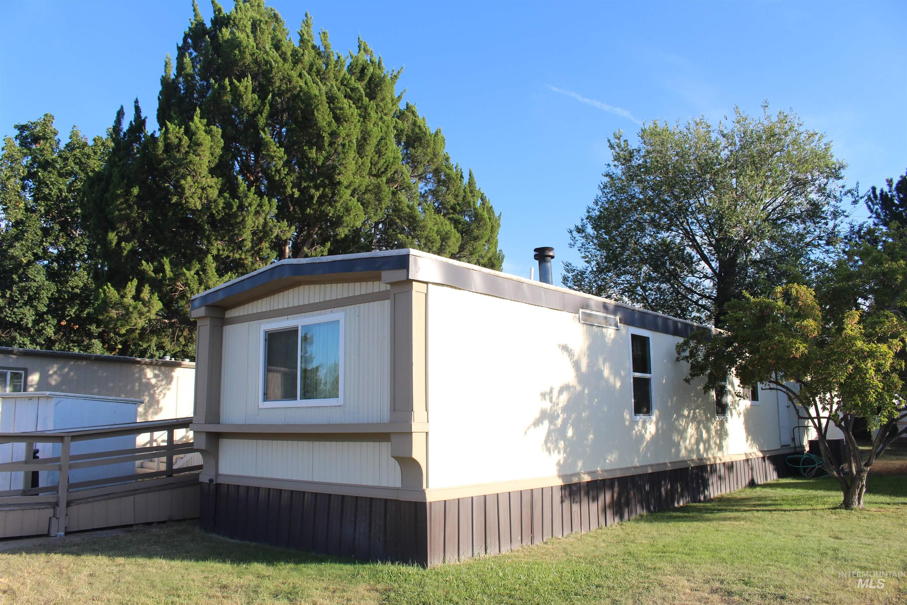 700 E Fairview Ave Trlr 168, Meridian, Idaho 83642, 2 Bedrooms, 2 Bathrooms, Residential For Sale, Price $30,000,MLS 98999066