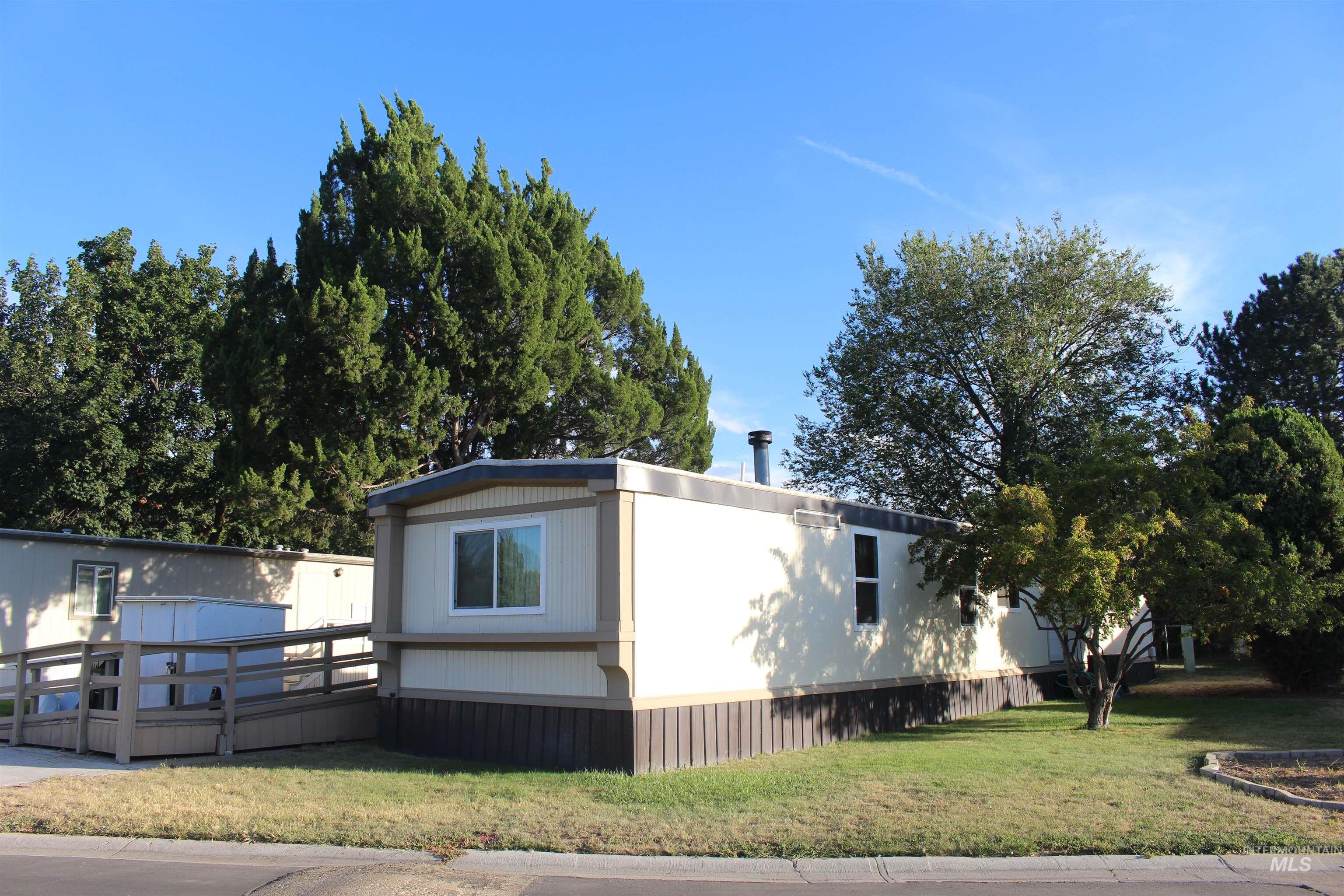 700 E Fairview Ave Trlr 168, Meridian, Idaho 83642, 2 Bedrooms, 2 Bathrooms, Residential For Sale, Price $30,000,MLS 98999066
