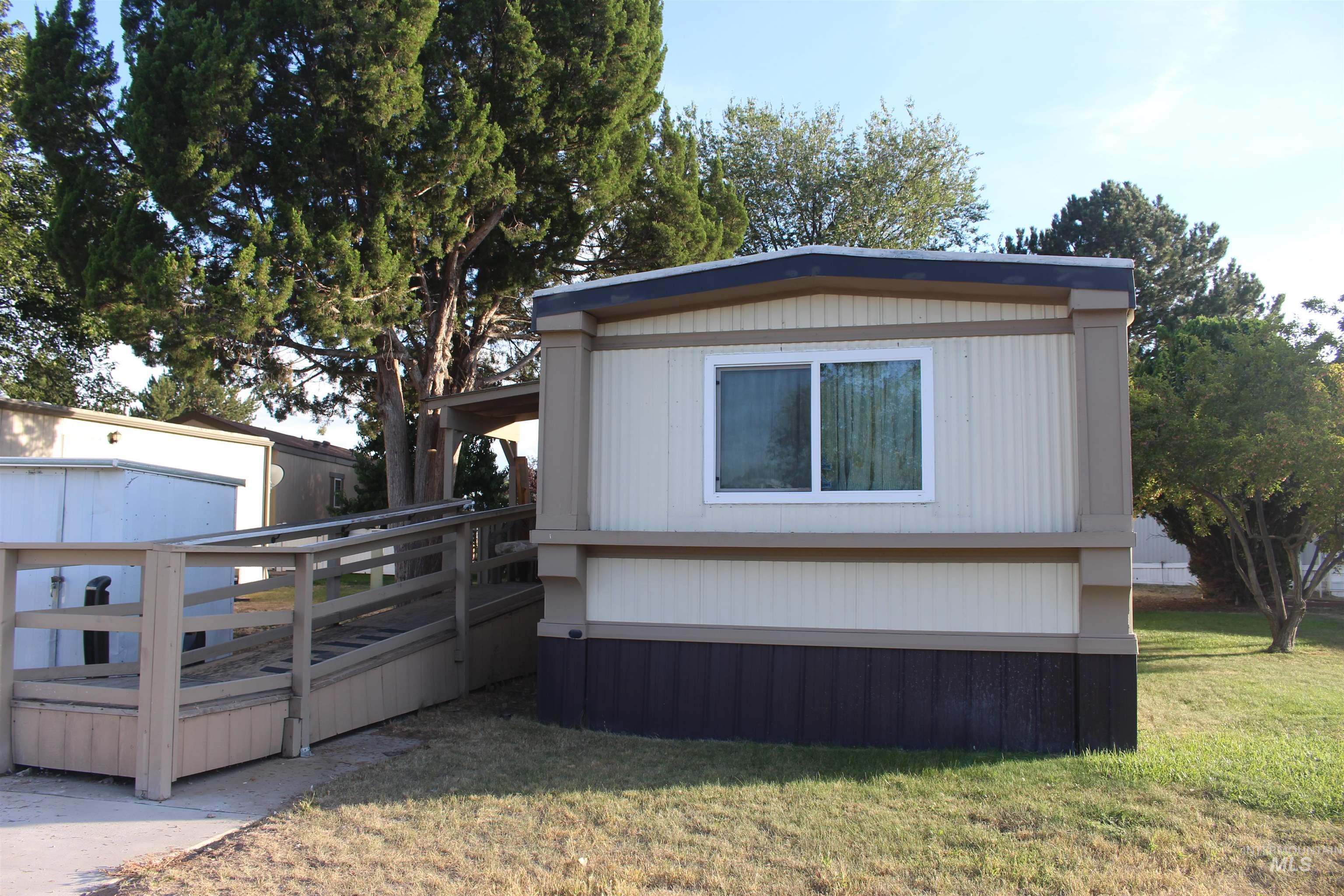 700 E Fairview Ave Trlr 168, Meridian, Idaho 83642, 2 Bedrooms, 2 Bathrooms, Residential For Sale, Price $30,000,MLS 98999066