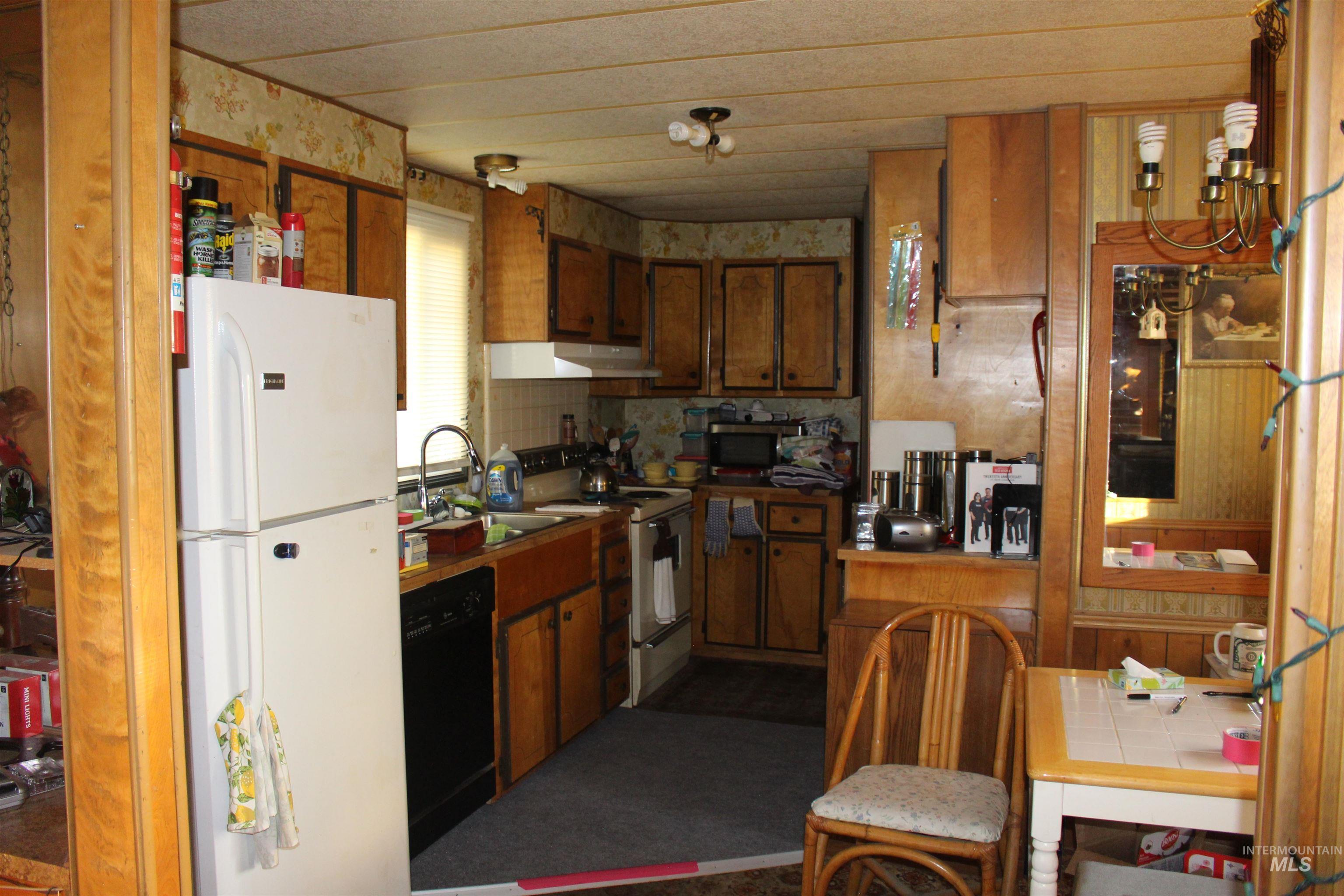 700 E Fairview Ave Trlr 168, Meridian, Idaho 83642, 2 Bedrooms, 2 Bathrooms, Residential For Sale, Price $30,000,MLS 98999066