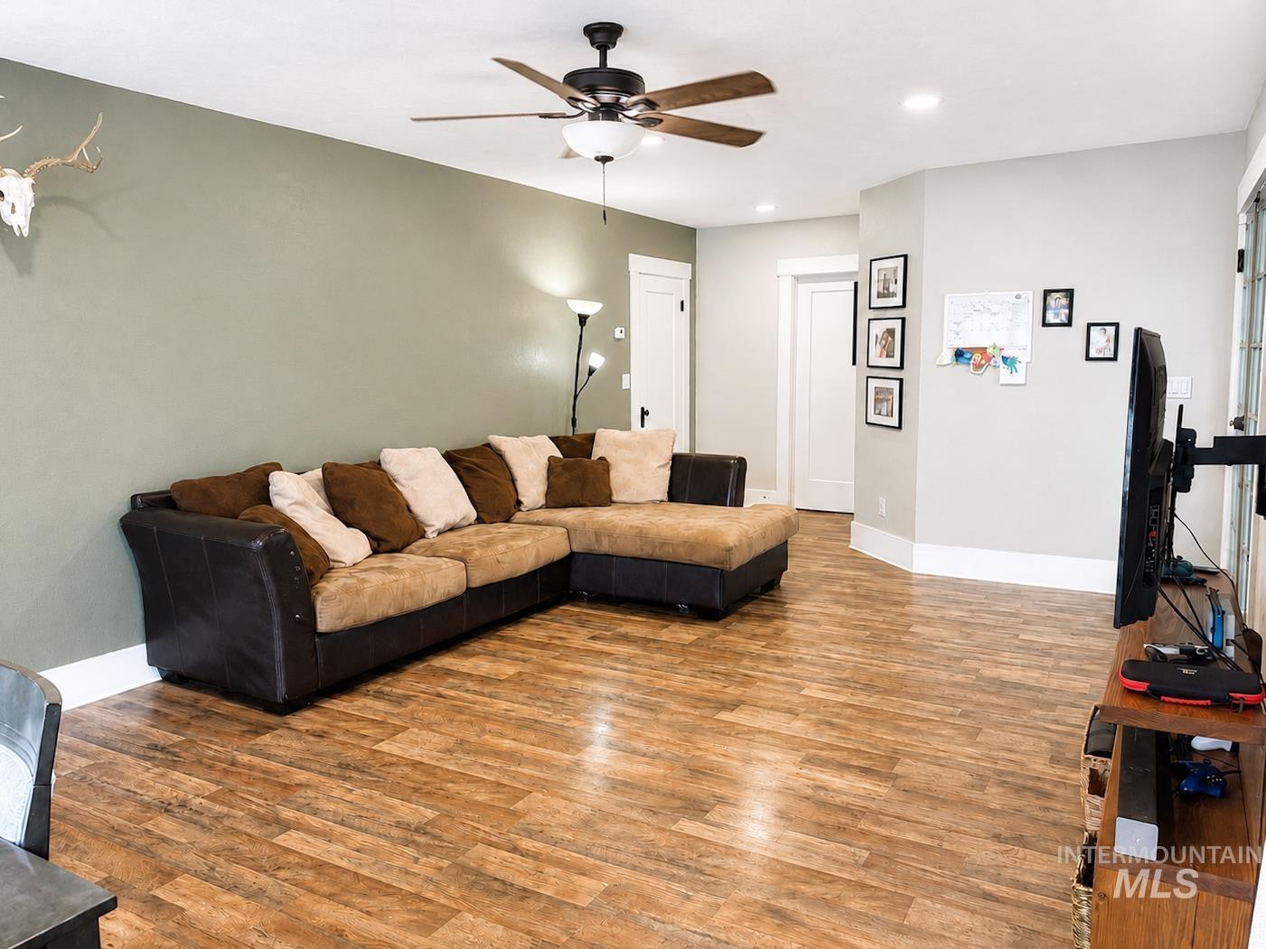 1015 E Street, Rupert, Idaho 83350, 3 Bedrooms, 1 Bathroom, Residential For Sale, Price $245,000,MLS 98999067