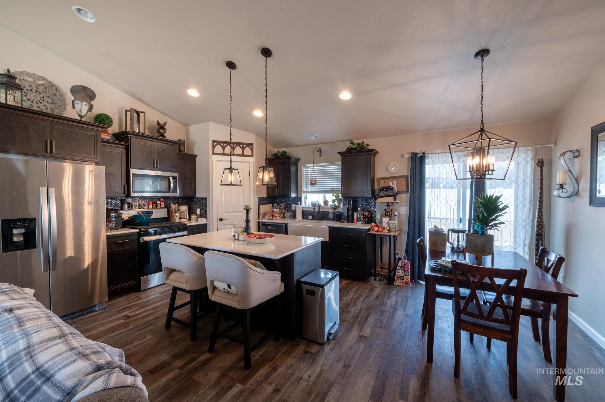 796 Cortni Dr, Twin Falls, Idaho 83301, 3 Bedrooms, 2 Bathrooms, Residential For Sale, Price $365,000, 98999068