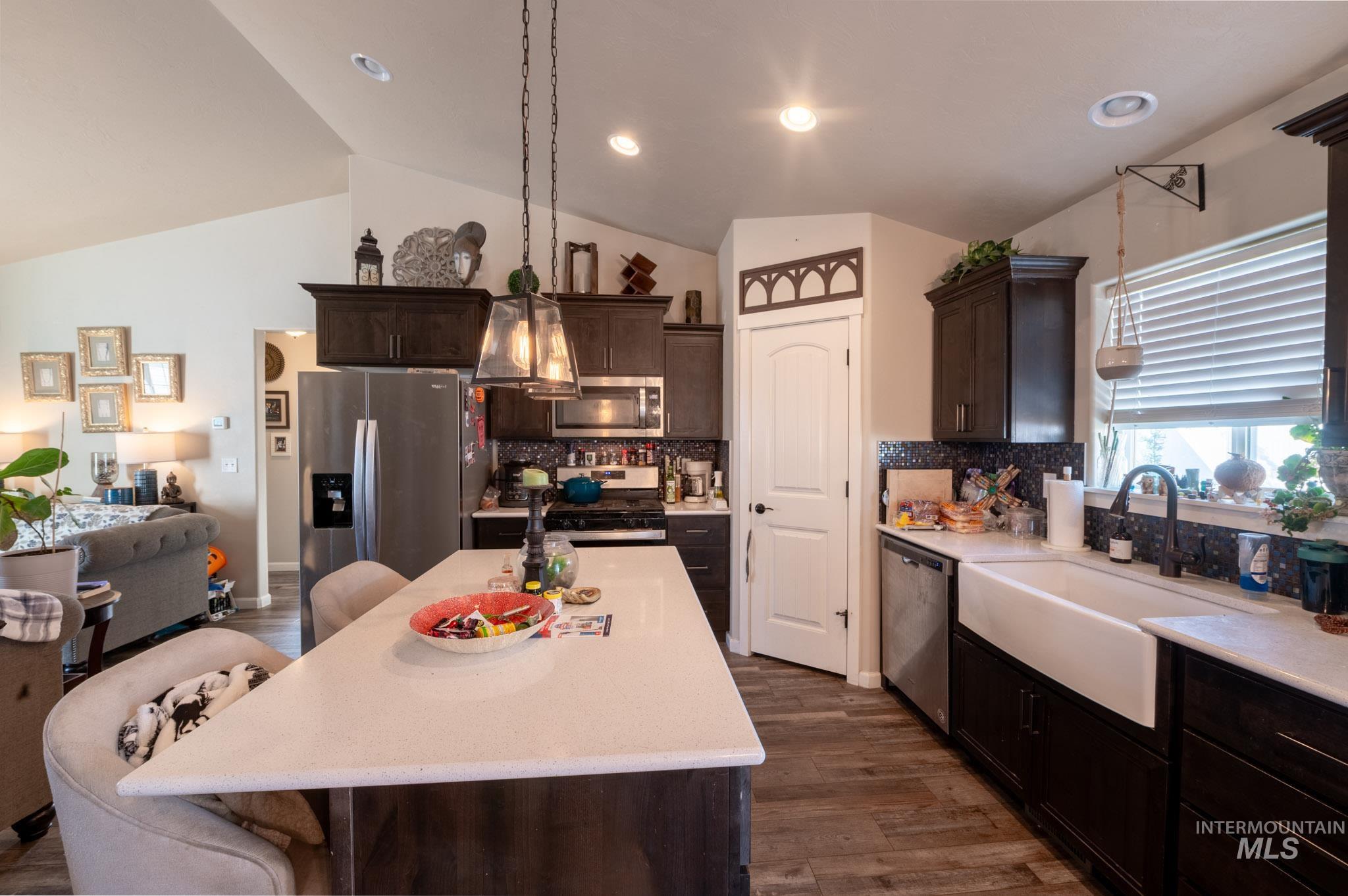 796 Cortni Dr, Twin Falls, Idaho 83301, 3 Bedrooms, 2 Bathrooms, Residential For Sale, Price $365,000, 98999068