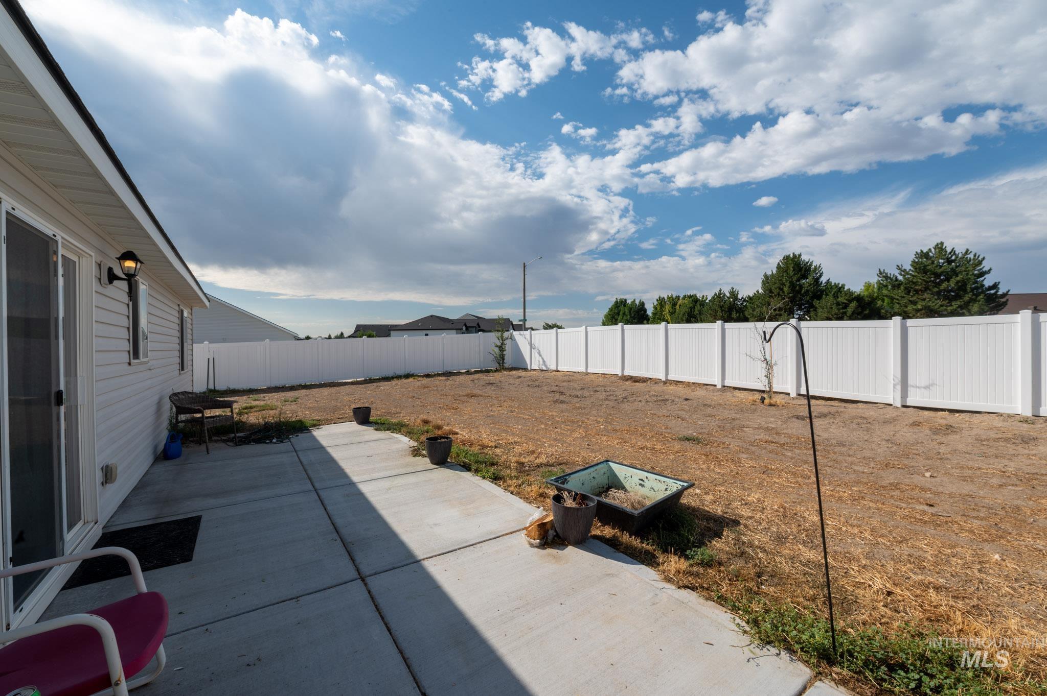 796 Cortni Dr, Twin Falls, Idaho 83301, 3 Bedrooms, 2 Bathrooms, Residential For Sale, Price $365,000, 98999068