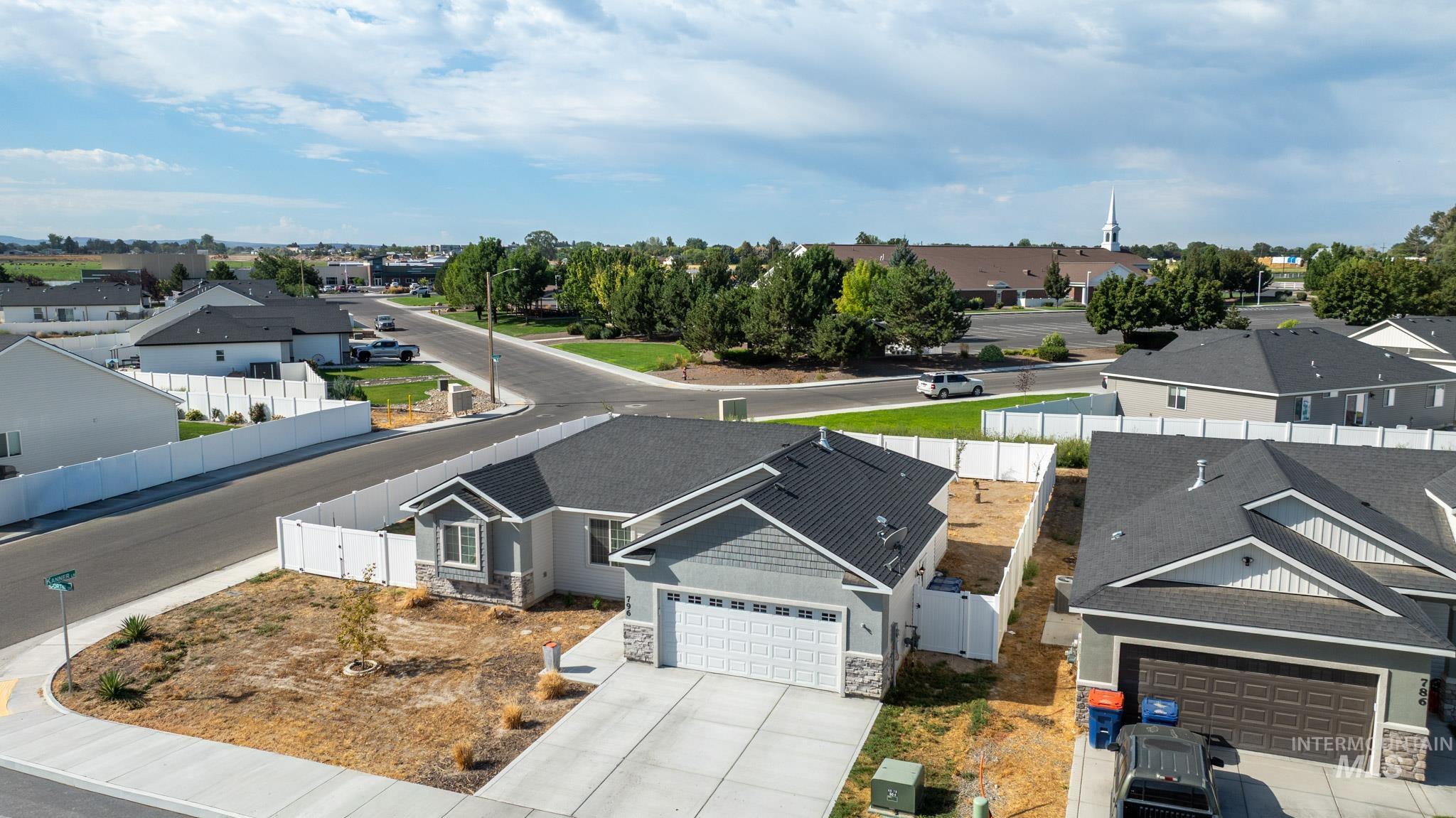 796 Cortni Dr, Twin Falls, Idaho 83301, 3 Bedrooms, 2 Bathrooms, Residential For Sale, Price $365,000, 98999068