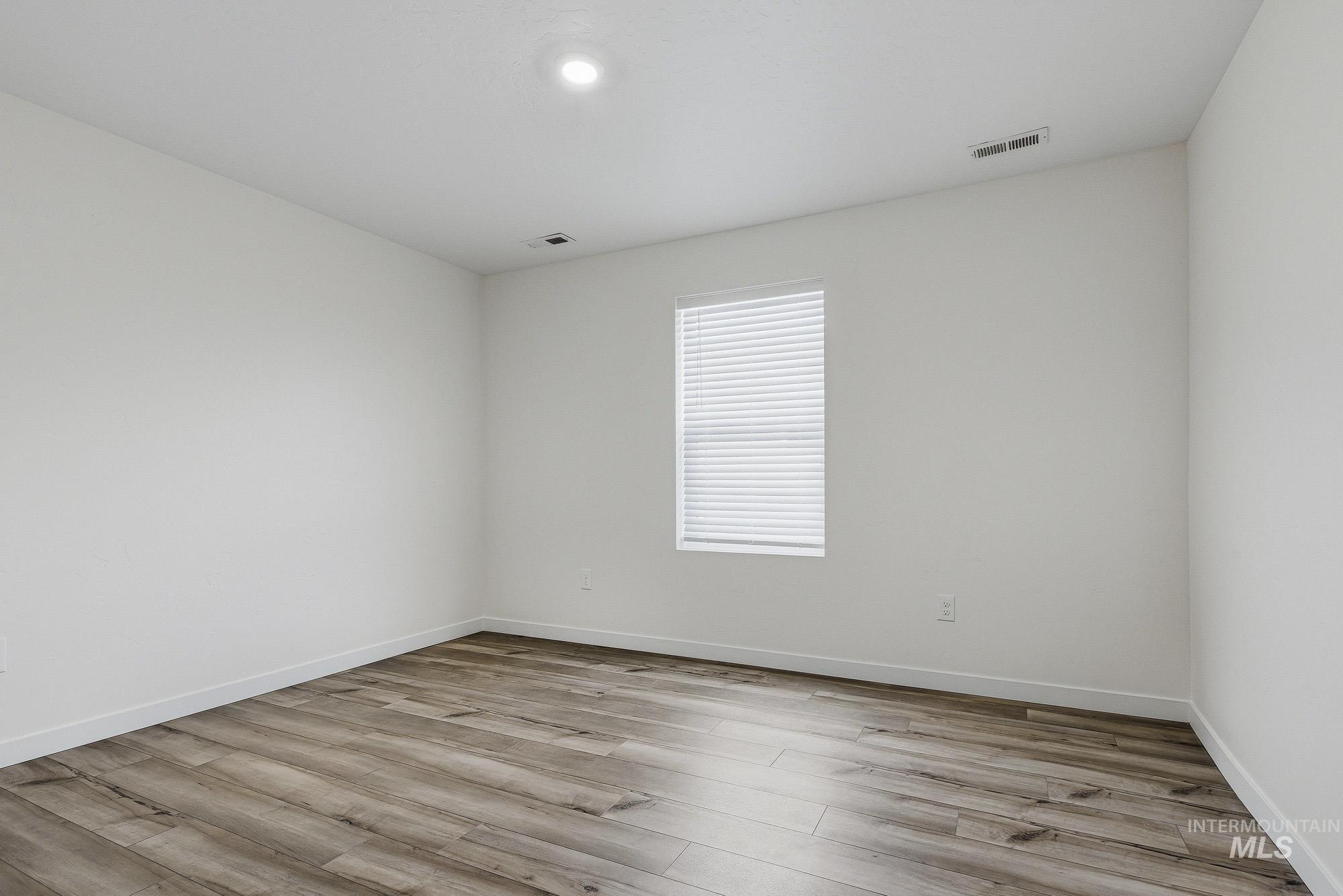 18473 N Feather Top Pl, Nampa, Idaho 83687, 4 Bedrooms, 2 Bathrooms, Residential For Sale, Price $419,900, 98999070