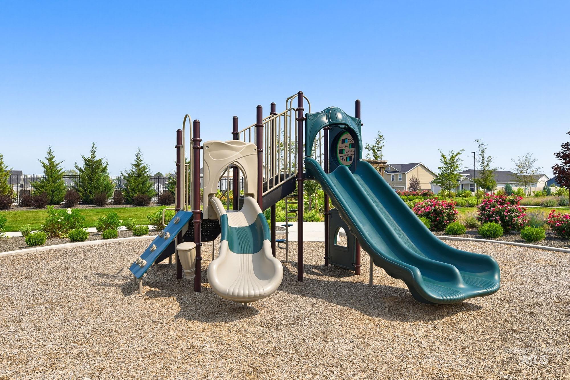 18473 N Feather Top Pl, Nampa, Idaho 83687, 4 Bedrooms, 2 Bathrooms, Residential For Sale, Price $419,900, 98999070
