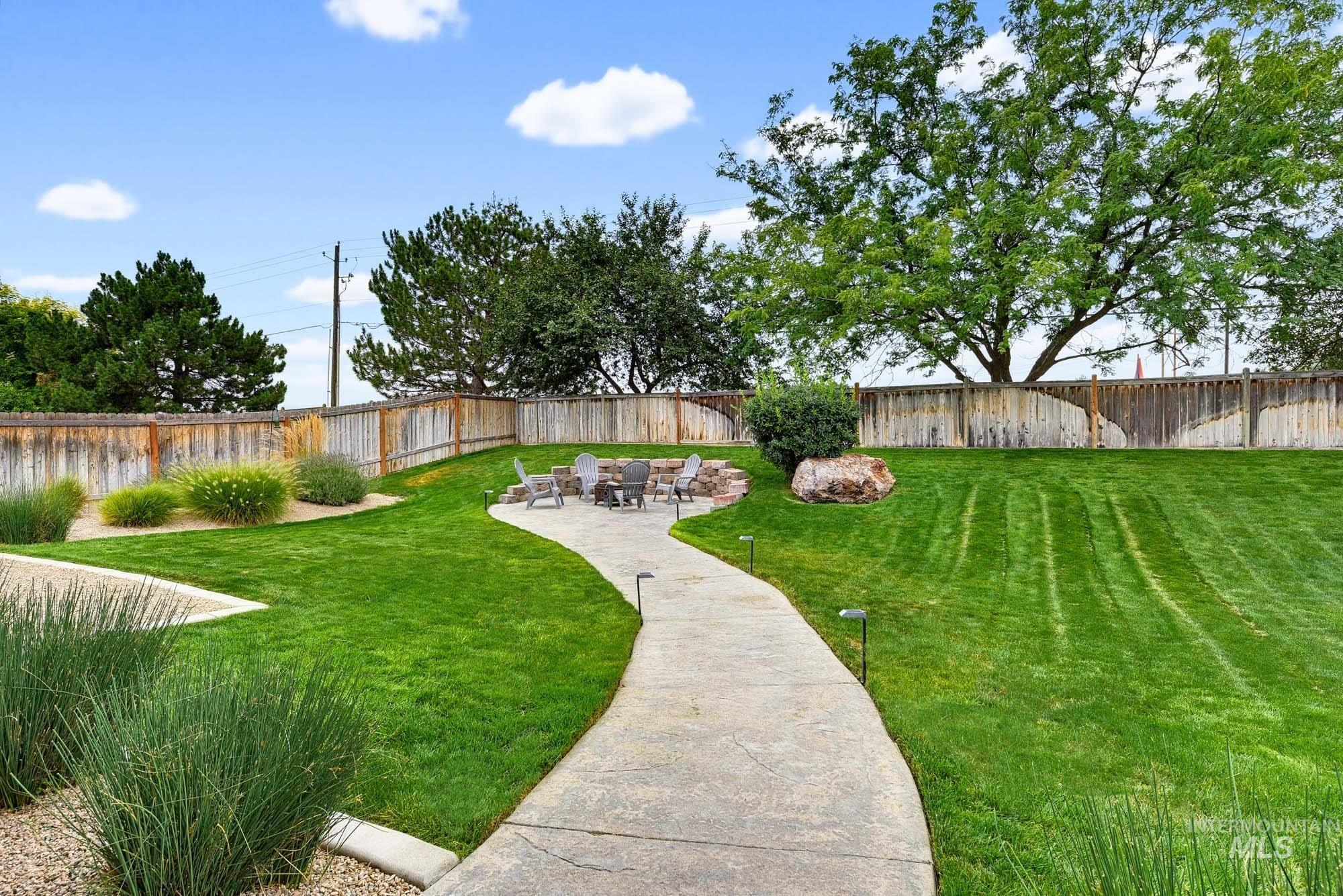 842 W Hackamore Ave, Nampa, Idaho 83686, 3 Bedrooms, 2.5 Bathrooms, Residential For Sale, Price $499,990, 98999072
