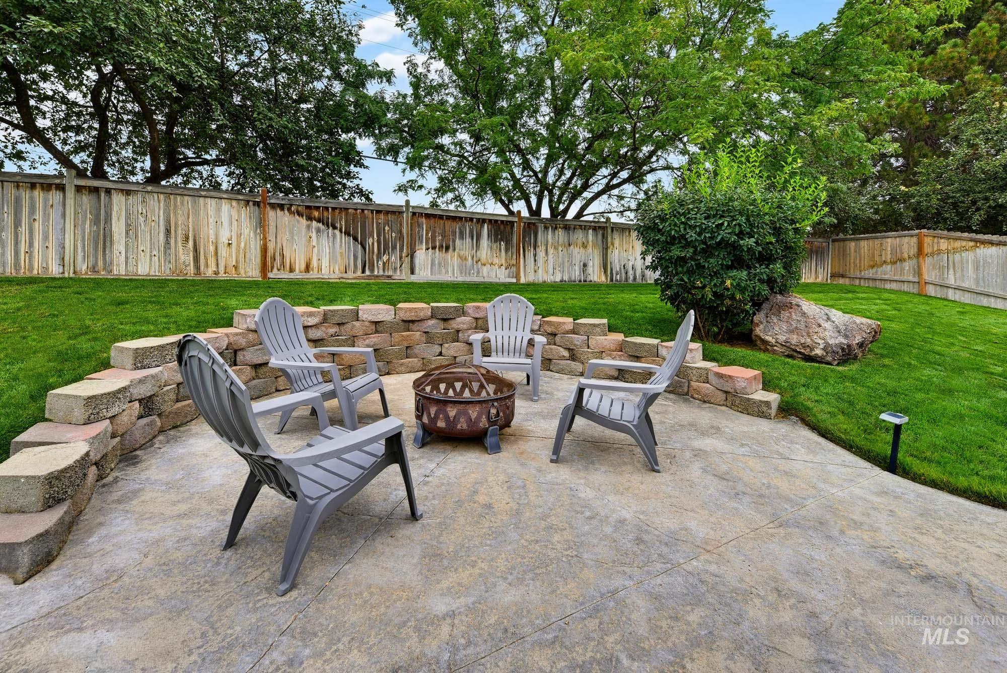 842 W Hackamore Ave, Nampa, Idaho 83686, 3 Bedrooms, 2.5 Bathrooms, Residential For Sale, Price $499,990, 98999072