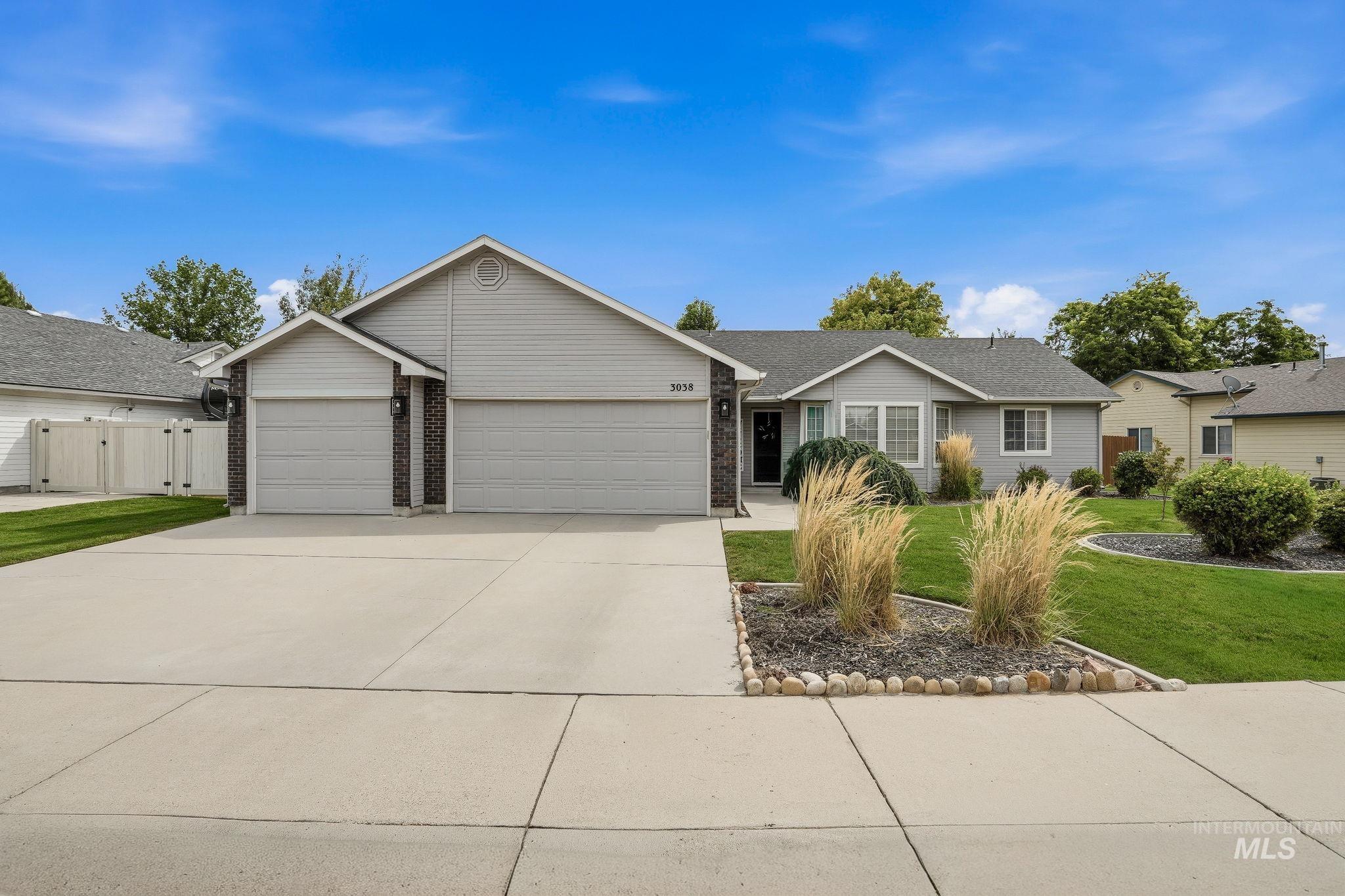 3038 N Thames Ave., Meridian, Idaho 83646, 3 Bedrooms, 2 Bathrooms, Residential For Sale, Price $489,000, 98999073