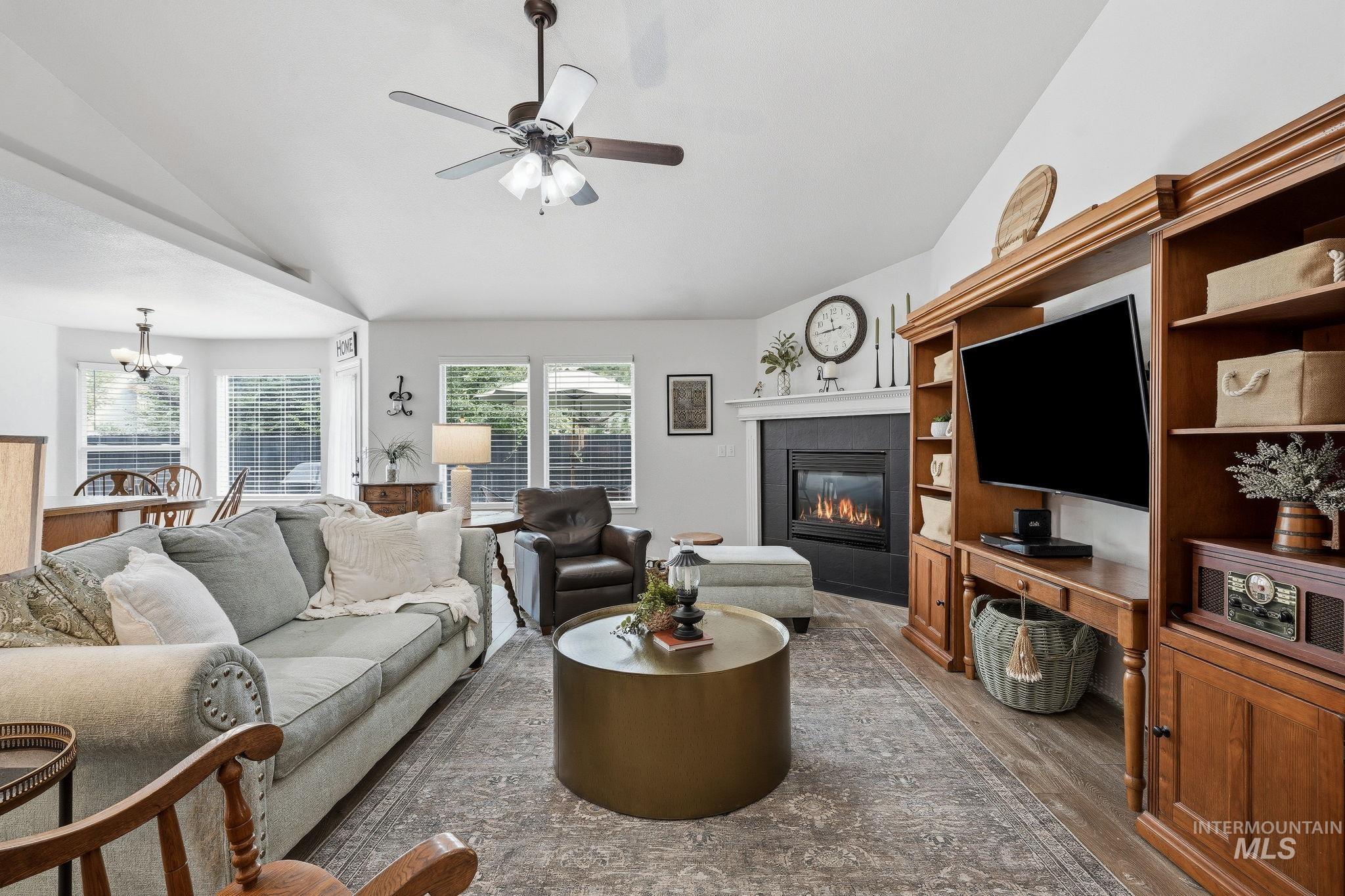 3038 N Thames Ave., Meridian, Idaho 83646, 3 Bedrooms, 2 Bathrooms, Residential For Sale, Price $489,000, 98999073