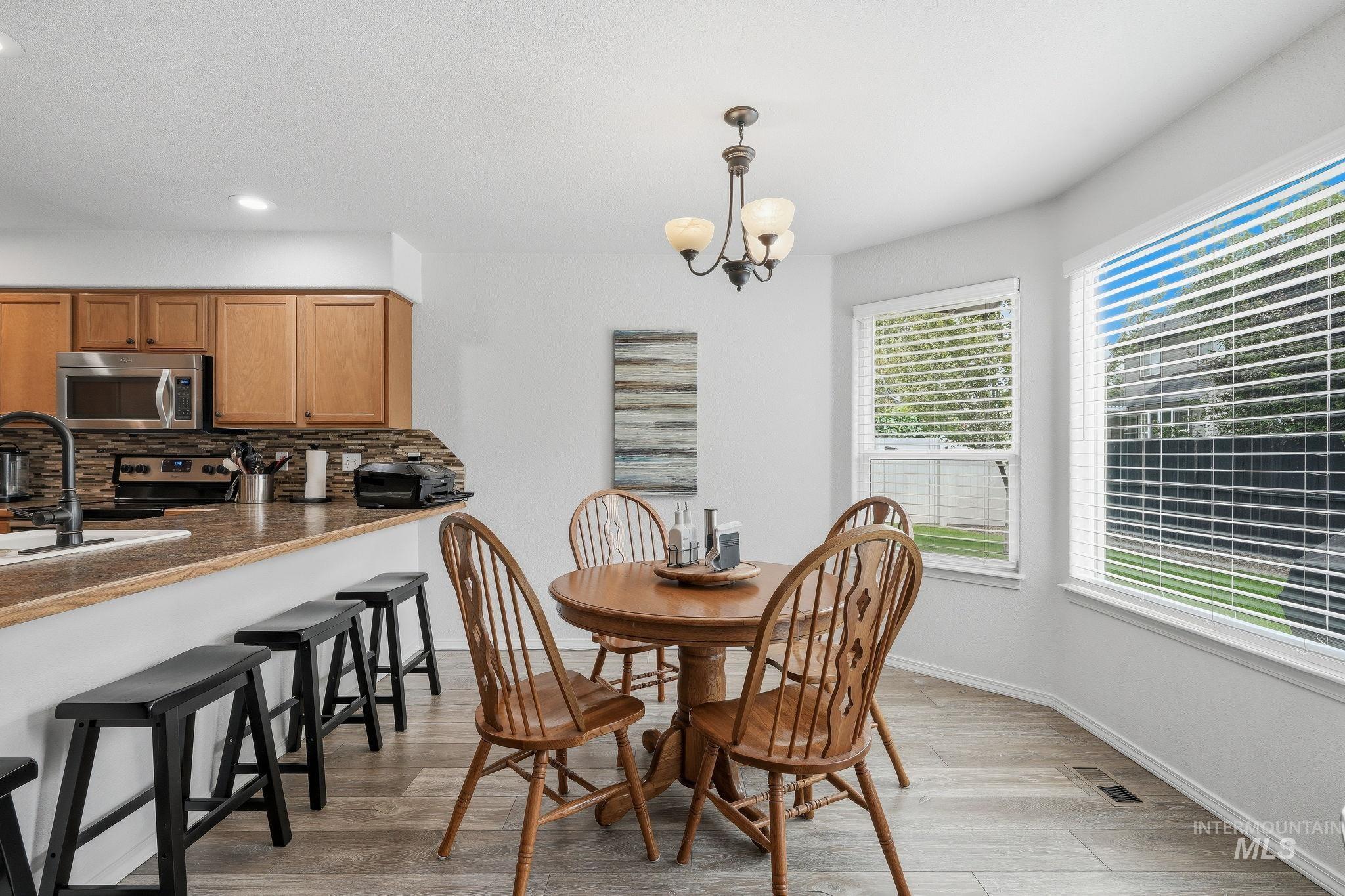 3038 N Thames Ave., Meridian, Idaho 83646, 3 Bedrooms, 2 Bathrooms, Residential For Sale, Price $489,000, 98999073
