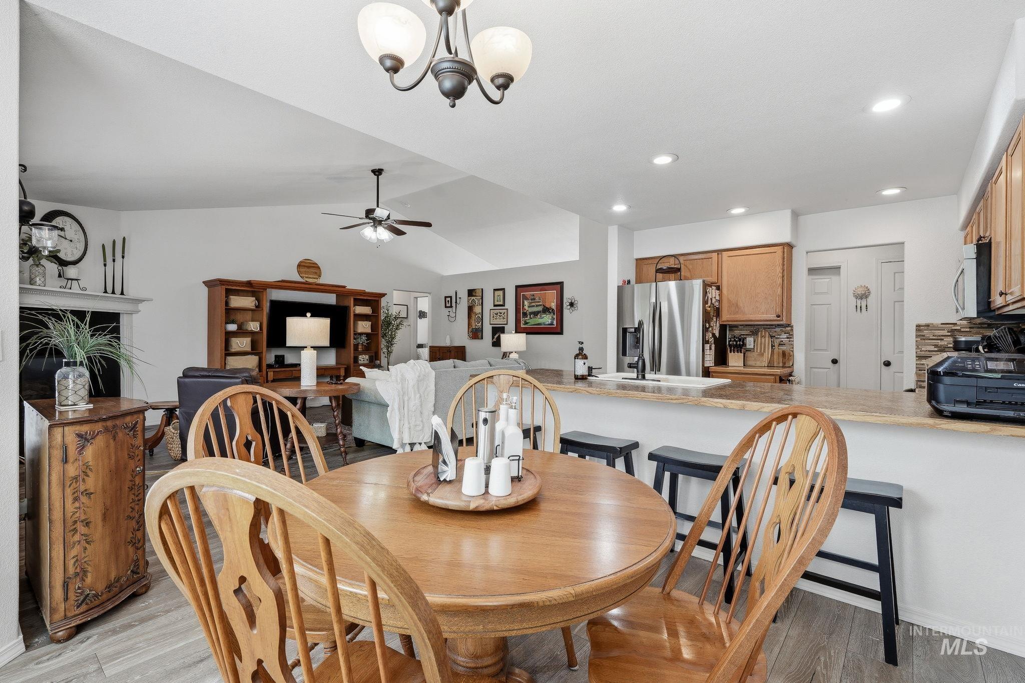 3038 N Thames Ave., Meridian, Idaho 83646, 3 Bedrooms, 2 Bathrooms, Residential For Sale, Price $489,000, 98999073