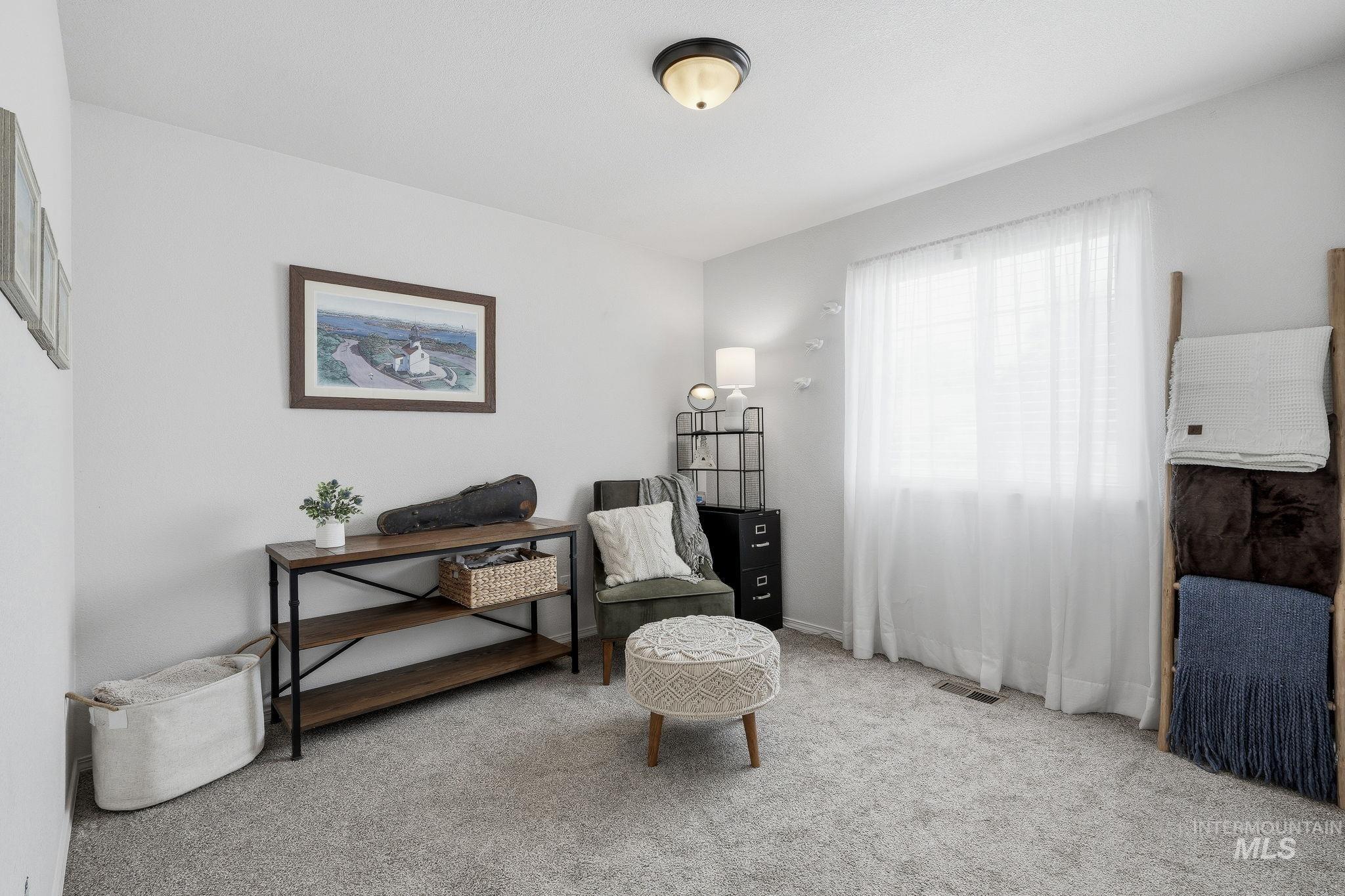 3038 N Thames Ave., Meridian, Idaho 83646, 3 Bedrooms, 2 Bathrooms, Residential For Sale, Price $489,000, 98999073