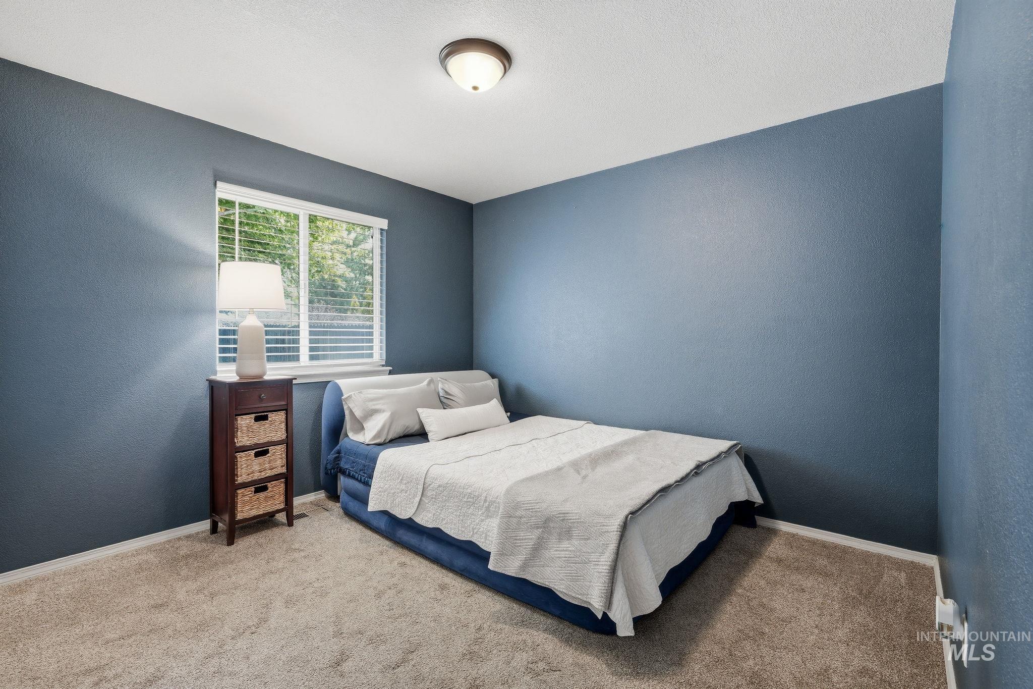 3038 N Thames Ave., Meridian, Idaho 83646, 3 Bedrooms, 2 Bathrooms, Residential For Sale, Price $489,000, 98999073