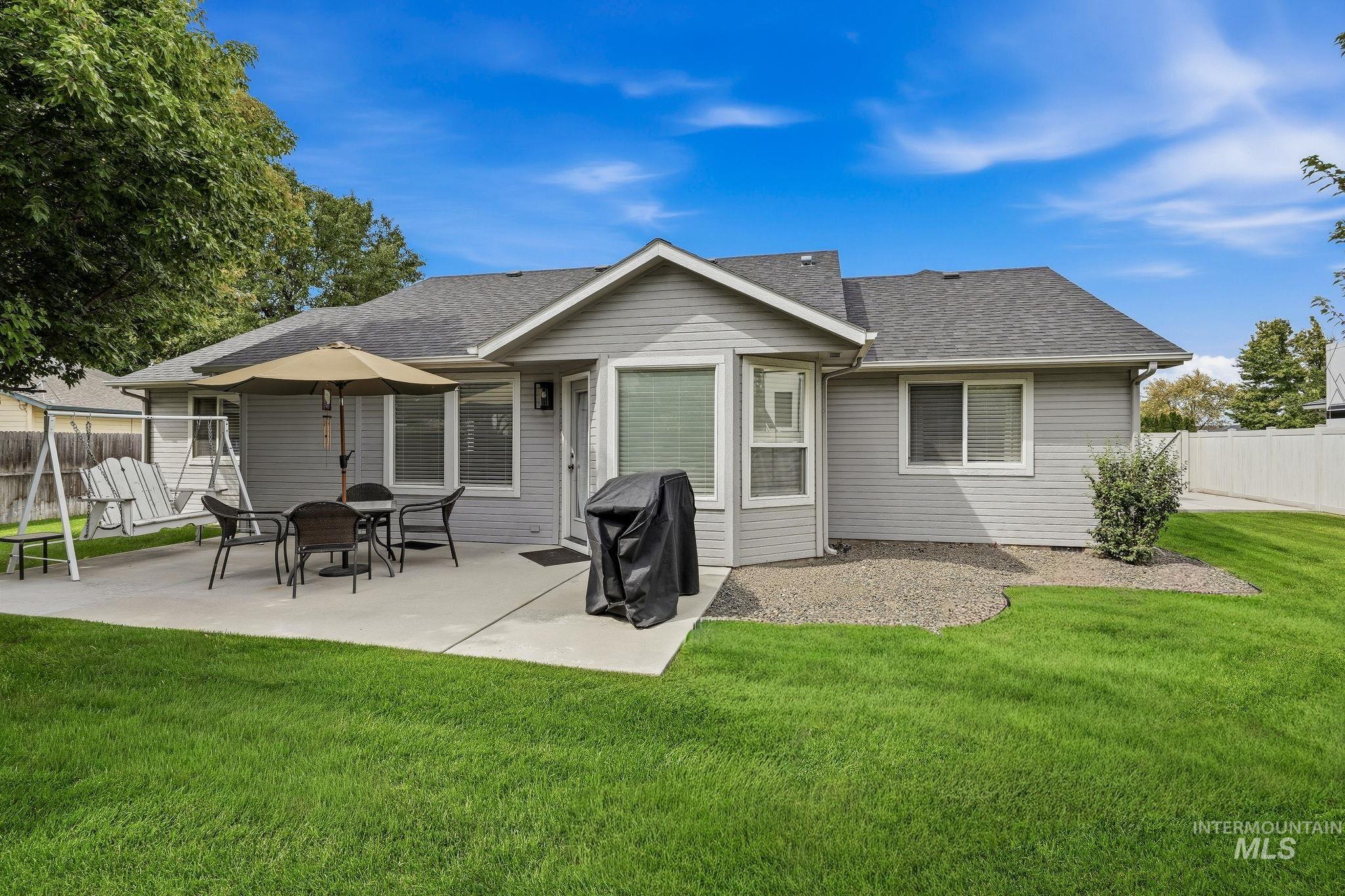 3038 N Thames Ave., Meridian, Idaho 83646, 3 Bedrooms, 2 Bathrooms, Residential For Sale, Price $489,000, 98999073