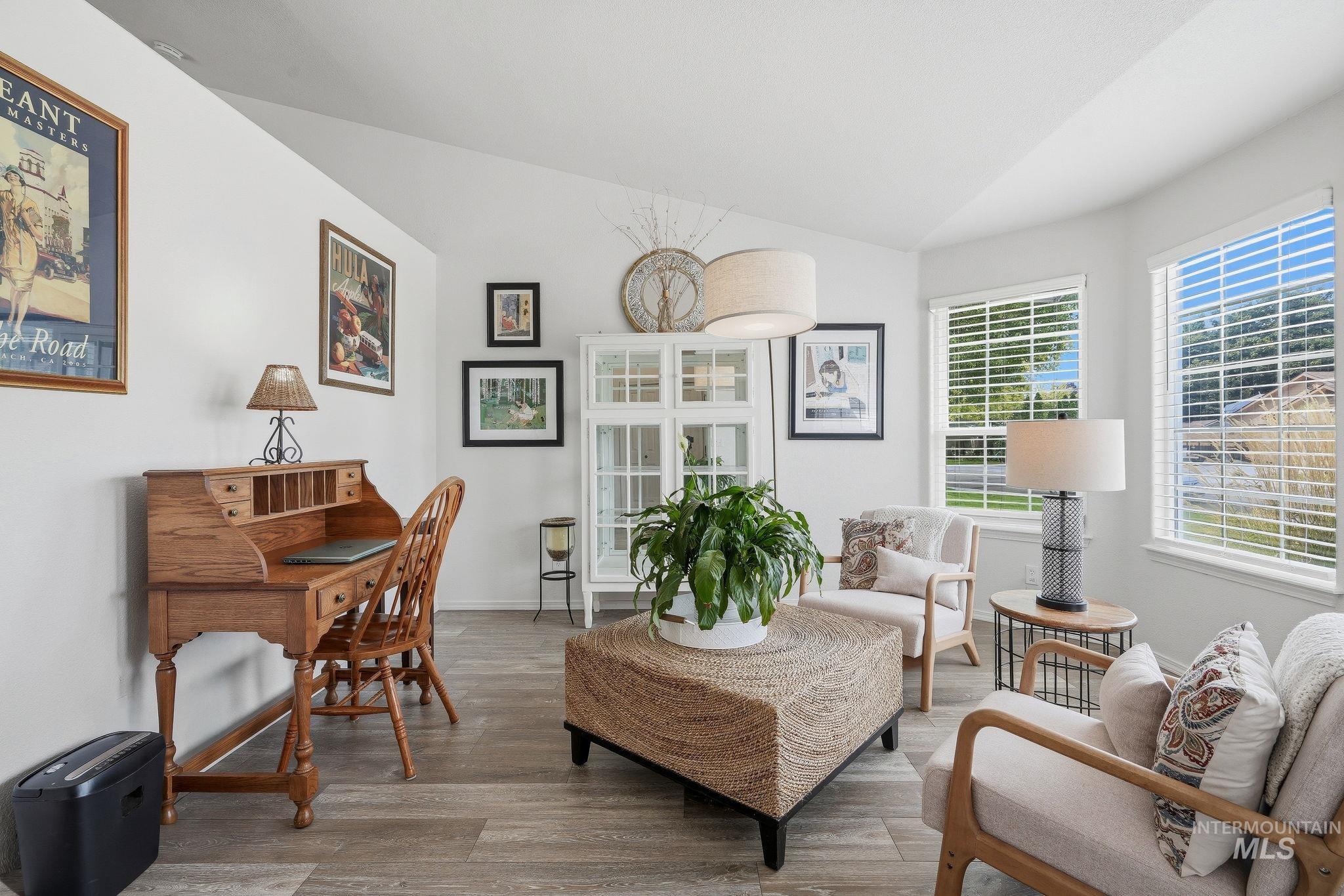 3038 N Thames Ave., Meridian, Idaho 83646, 3 Bedrooms, 2 Bathrooms, Residential For Sale, Price $489,000, 98999073