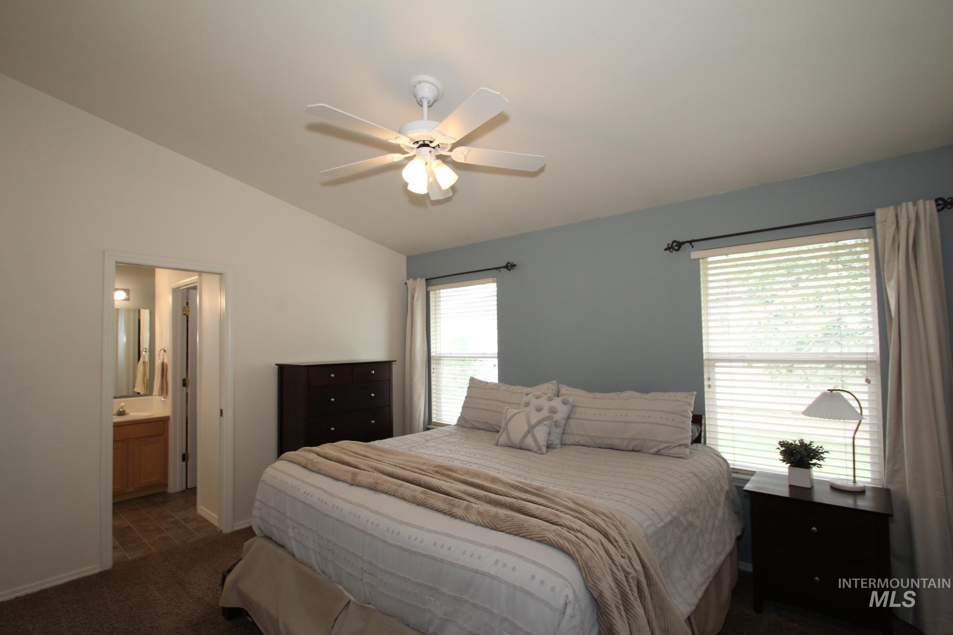 1726 E Kamay Ct., Meridian, Idaho 83642, 3 Bedrooms, 2 Bathrooms, Residential For Sale, Price $467,900,MLS 98999074