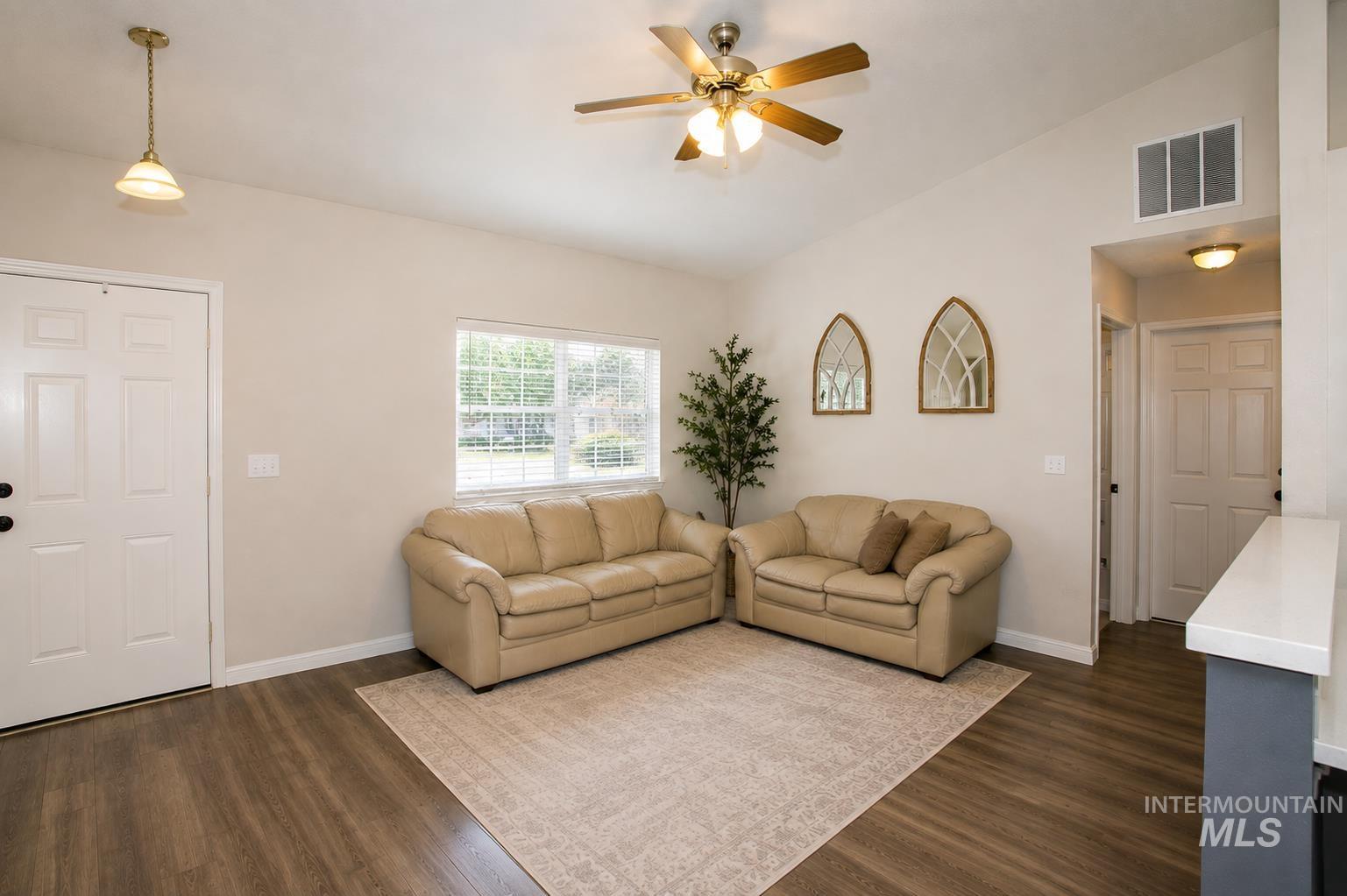 1726 E Kamay Ct., Meridian, Idaho 83642, 3 Bedrooms, 2 Bathrooms, Residential For Sale, Price $459,900,MLS 98999074