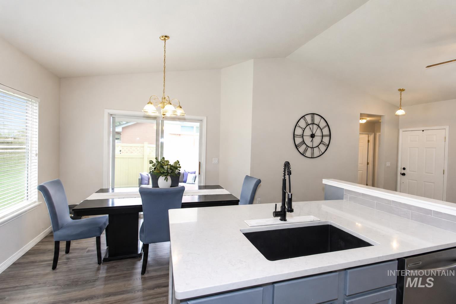 1726 E Kamay Ct., Meridian, Idaho 83642, 3 Bedrooms, 2 Bathrooms, Residential For Sale, Price $459,900,MLS 98999074