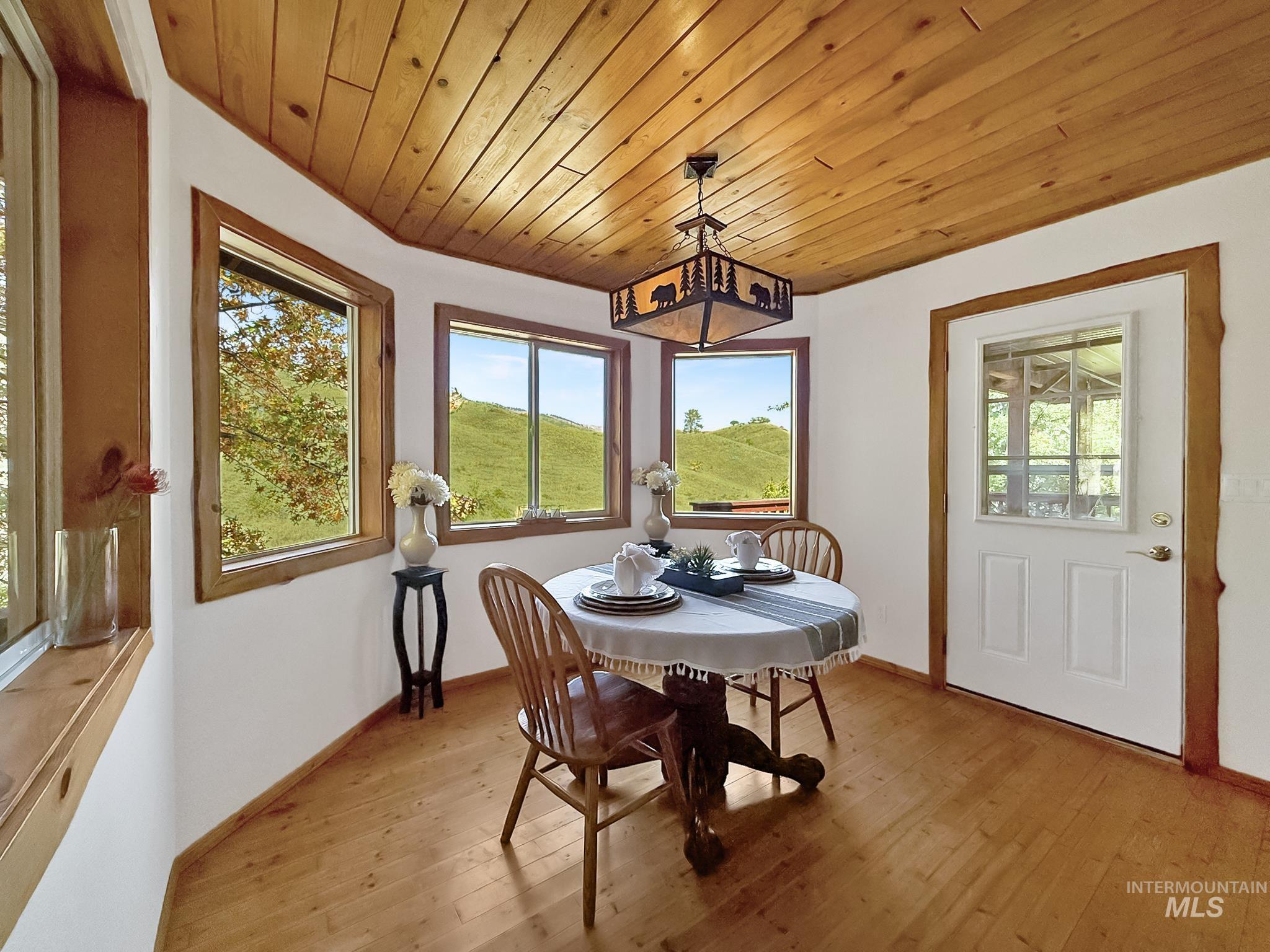 231 Gregory Creek Rd., White Bird, Idaho 83554, 2 Bedrooms, 1 Bathroom, Residential For Sale, Price $519,000, 98999076