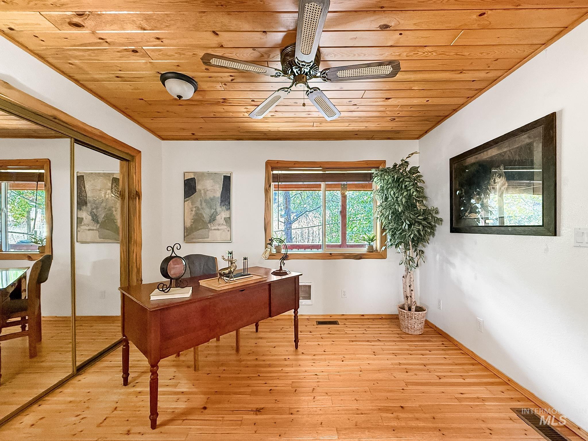 231 Gregory Creek Rd., White Bird, Idaho 83554, 2 Bedrooms, 1 Bathroom, Residential For Sale, Price $519,000, 98999076