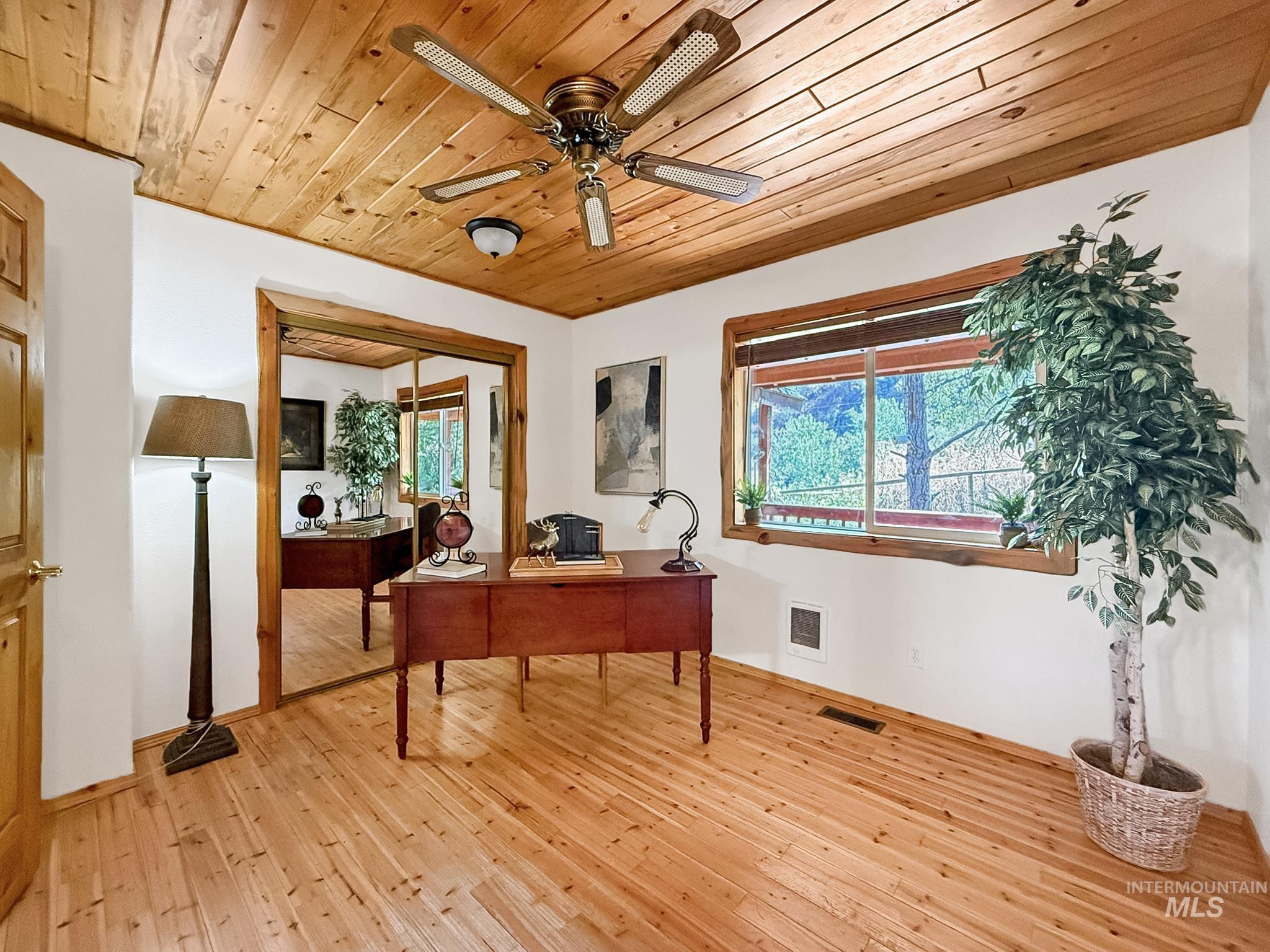 231 Gregory Creek Rd., White Bird, Idaho 83554, 2 Bedrooms, 1 Bathroom, Residential For Sale, Price $519,000, 98999076