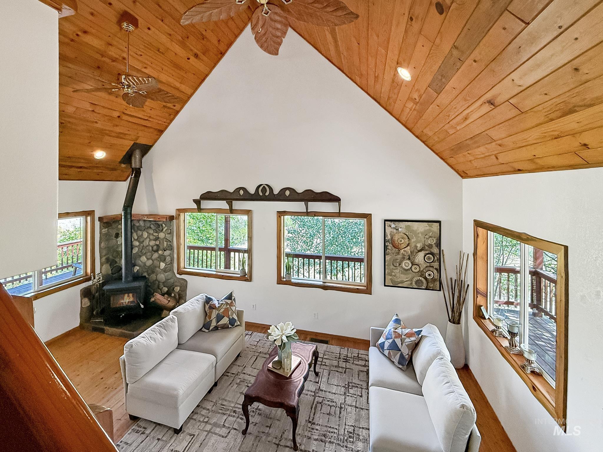 231 Gregory Creek Rd., White Bird, Idaho 83554, 2 Bedrooms, 1 Bathroom, Residential For Sale, Price $519,000, 98999076
