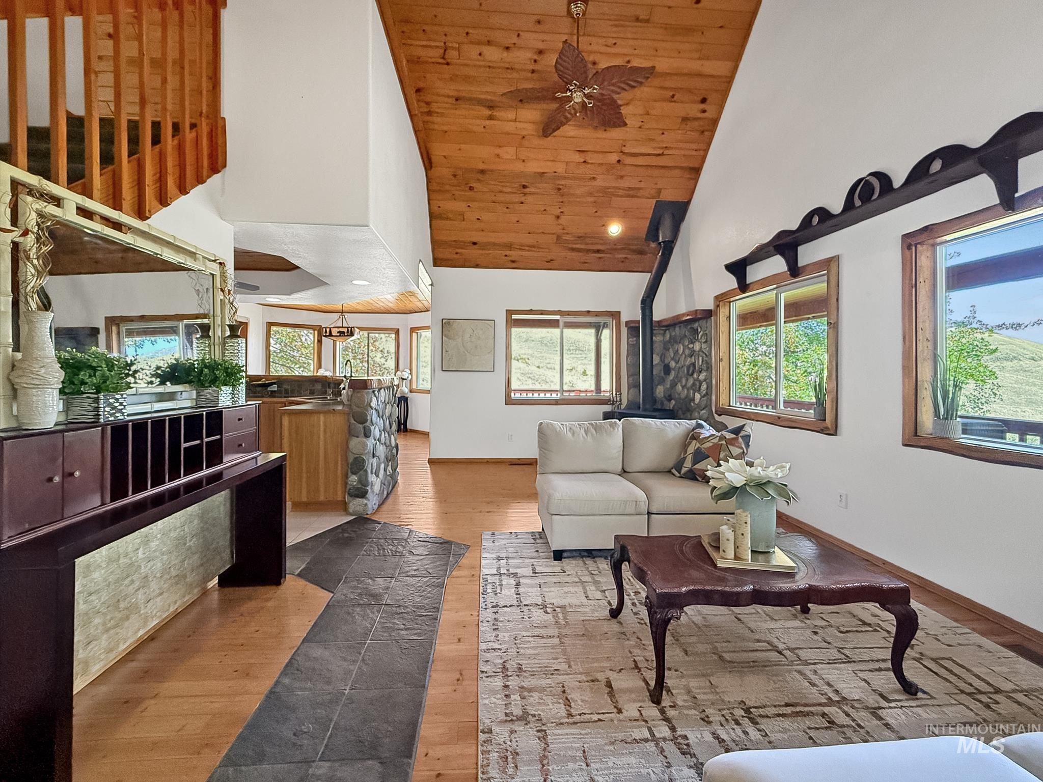 231 Gregory Creek Rd., White Bird, Idaho 83554, 2 Bedrooms, 1 Bathroom, Residential For Sale, Price $519,000, 98999076