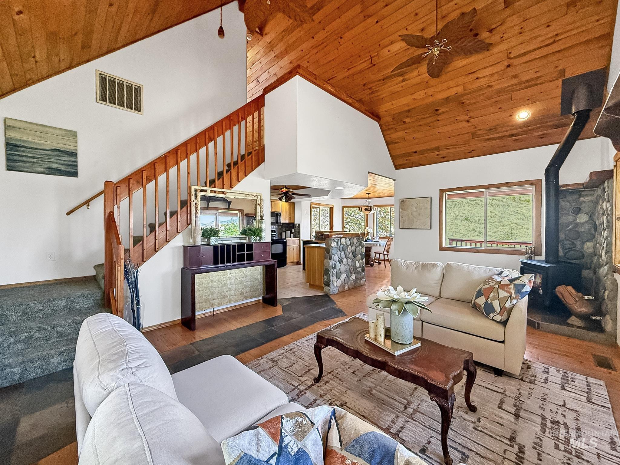 231 Gregory Creek Rd., White Bird, Idaho 83554, 2 Bedrooms, 1 Bathroom, Residential For Sale, Price $519,000, 98999076