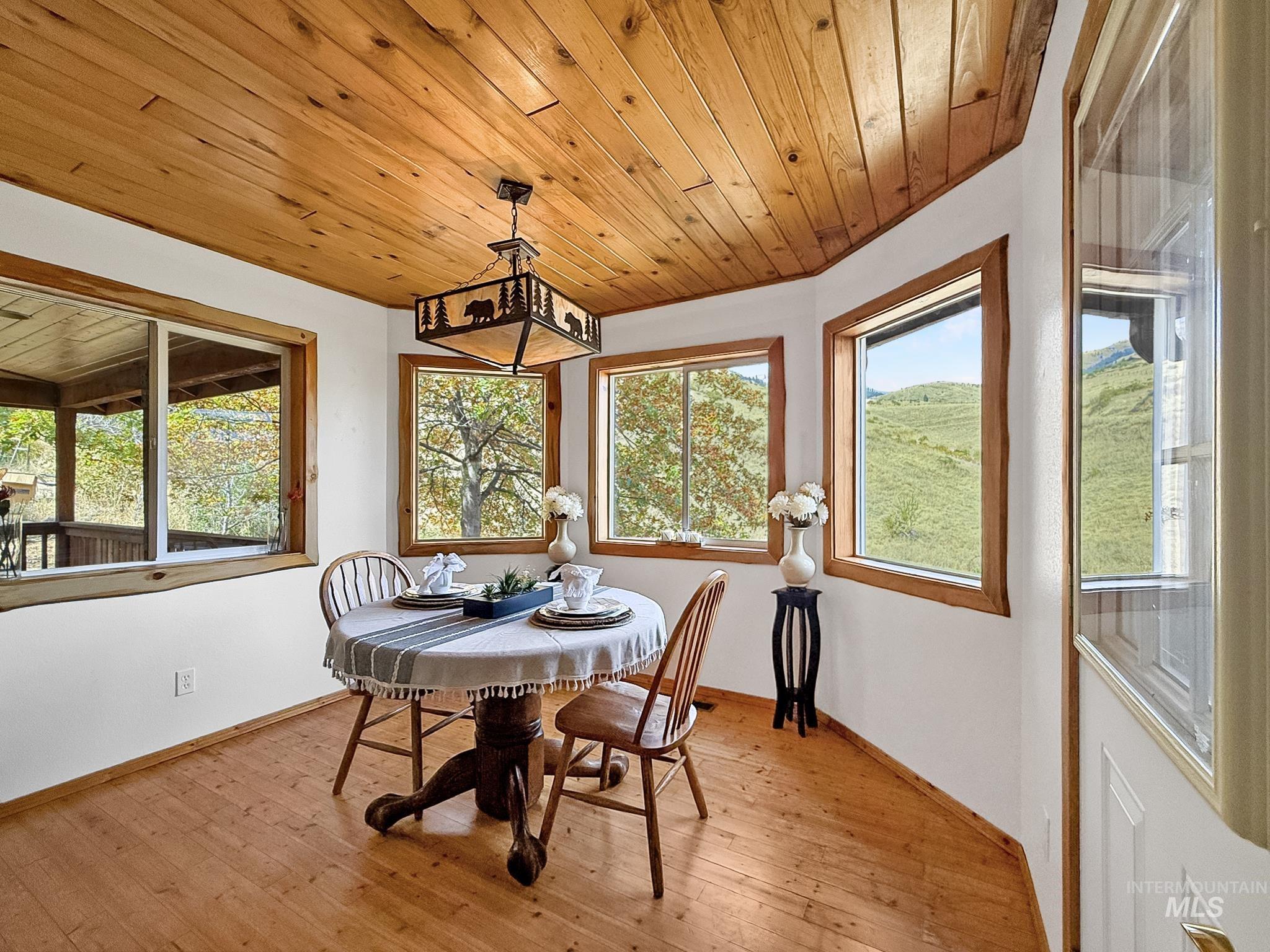 231 Gregory Creek Rd., White Bird, Idaho 83554, 2 Bedrooms, 1 Bathroom, Residential For Sale, Price $519,000, 98999076