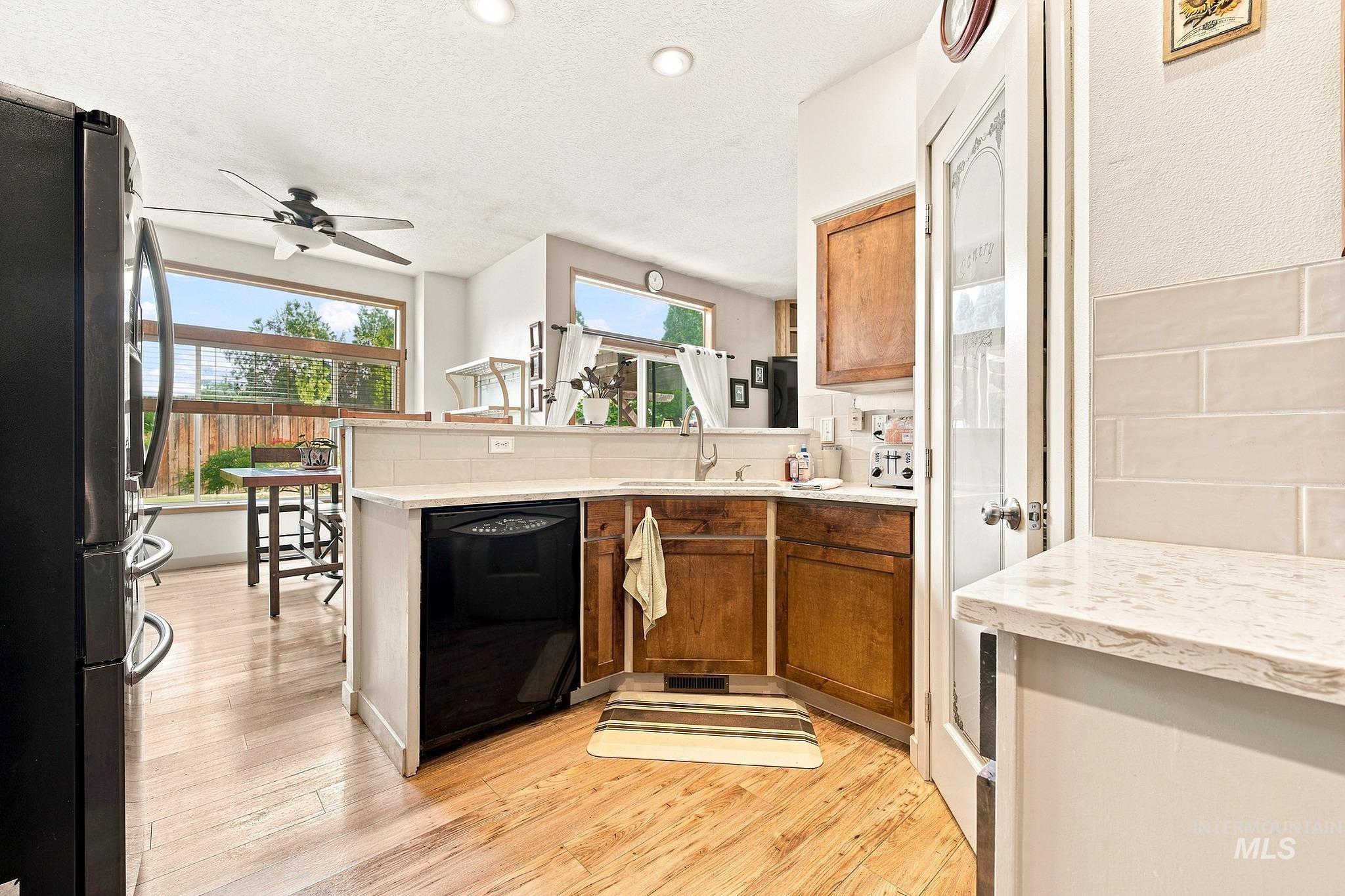 3750 E Sweet Pea Ct, Boise, Idaho 83716, 3 Bedrooms, 2 Bathrooms, Residential For Sale, Price $485,000, 98999081