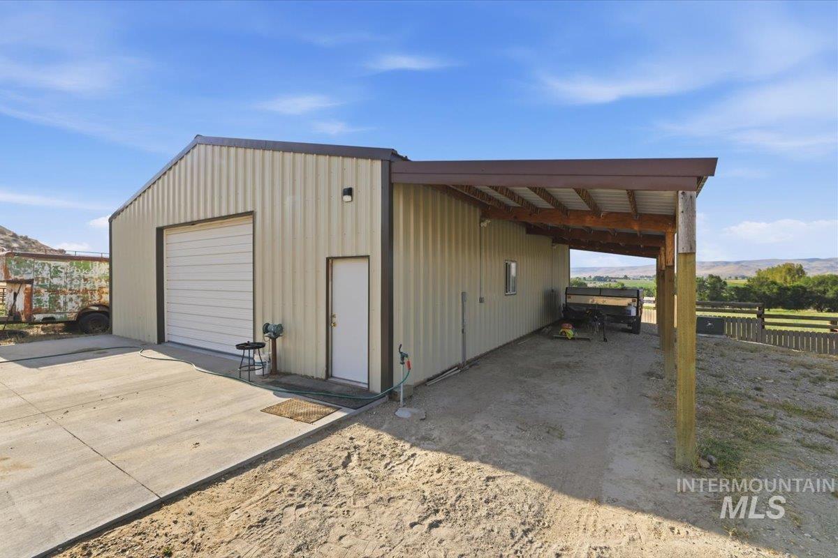 3240 Purdom Lane, Homedale, Idaho 83628, 5 Bedrooms, 4.5 Bathrooms, Residential For Sale, Price $1,500,000, 98999089