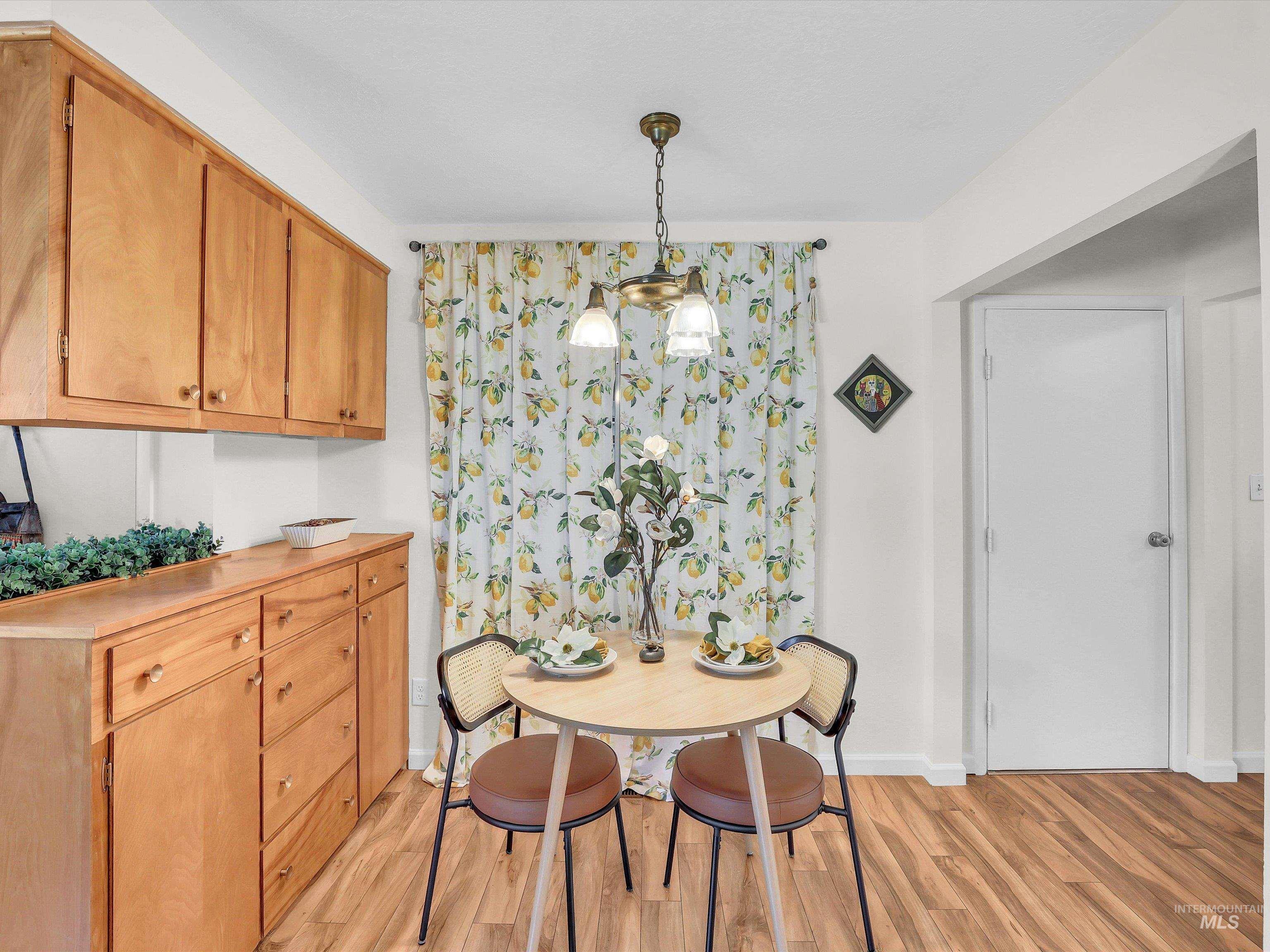 2025 S Longmont Ave., Boise, Idaho 83706, 4 Bedrooms, 2 Bathrooms, Residential For Sale, Price $550,900, 98999091
