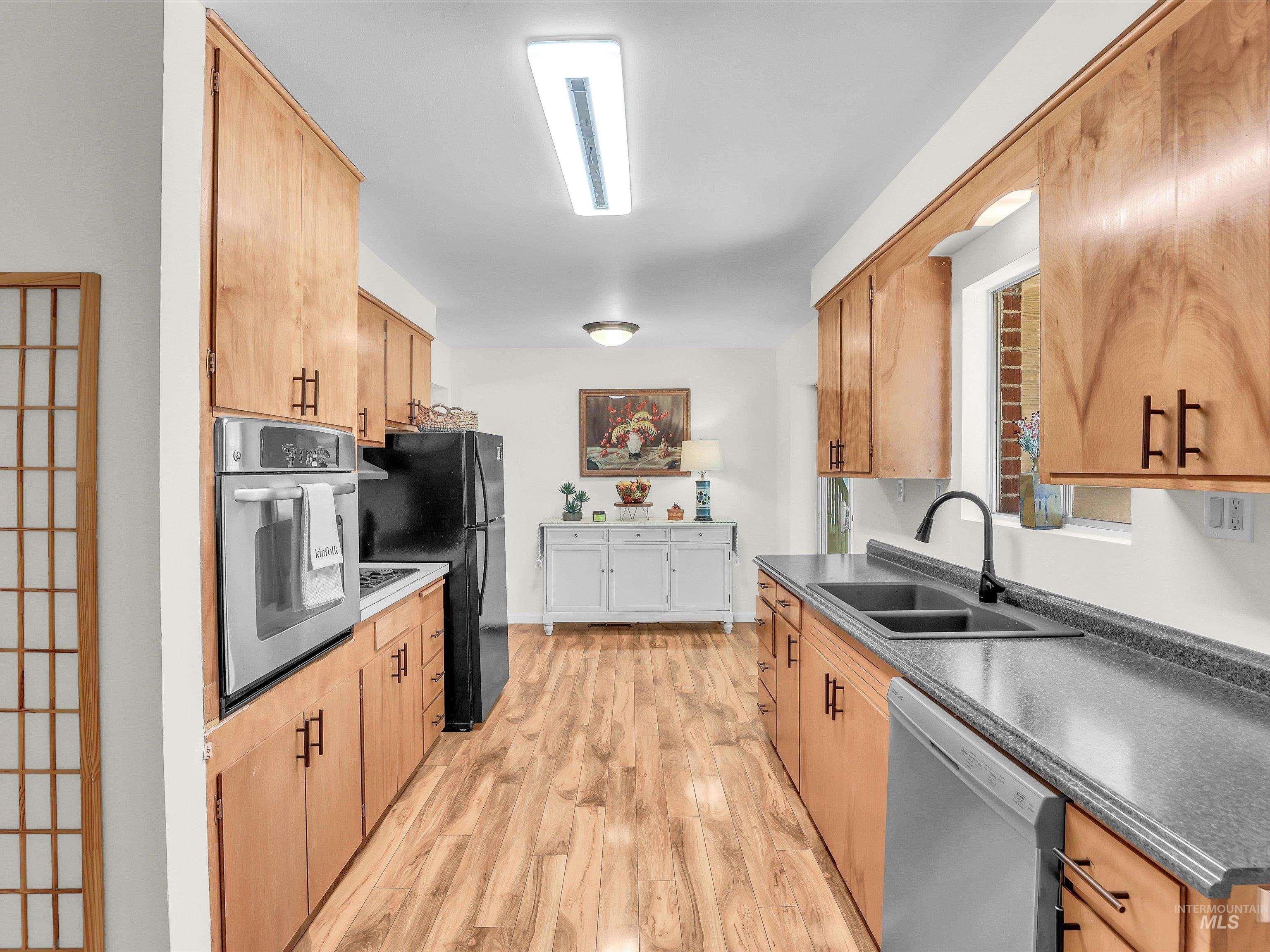 2025 S Longmont Ave., Boise, Idaho 83706, 4 Bedrooms, 2 Bathrooms, Residential For Sale, Price $550,900, 98999091