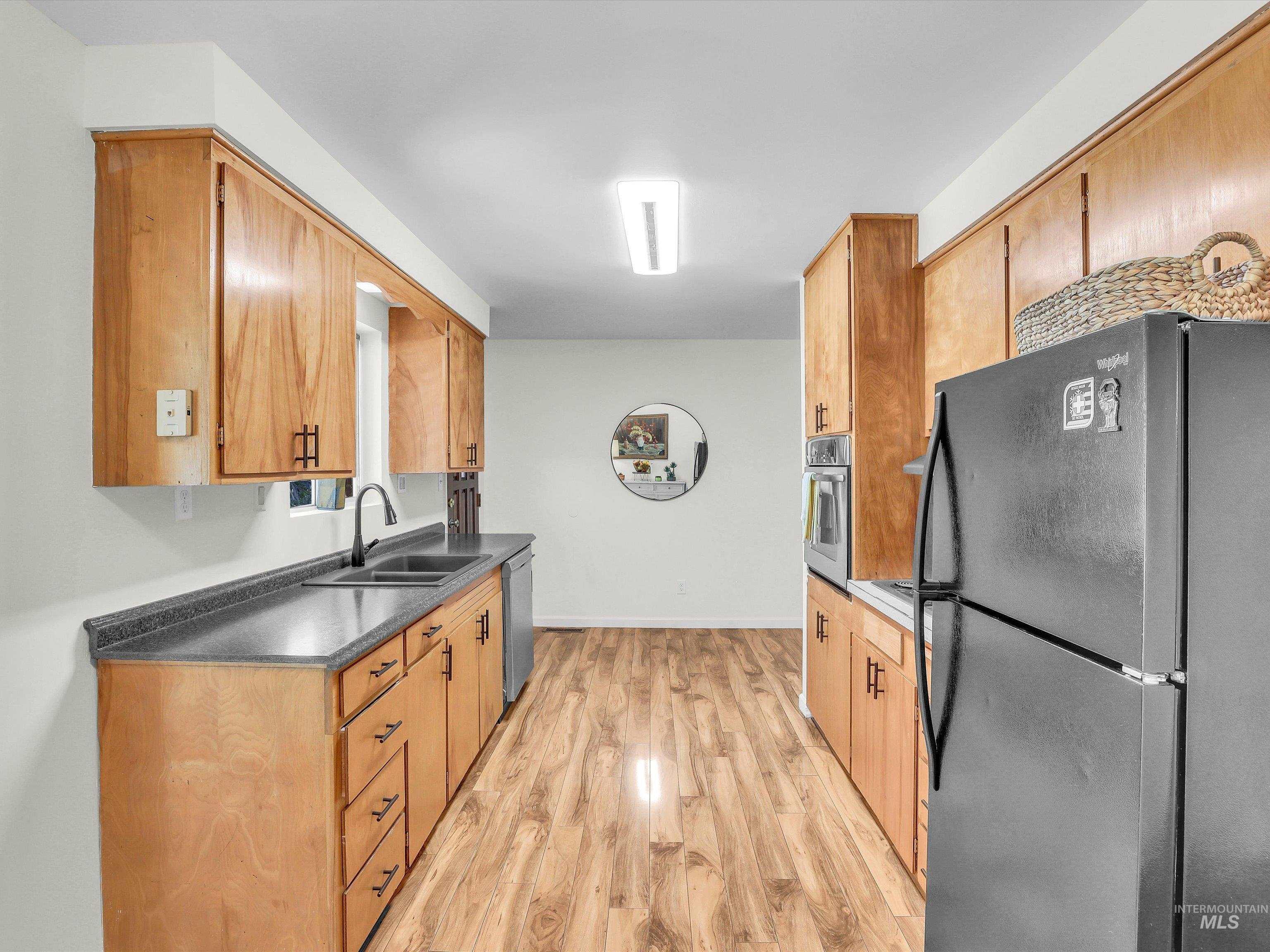 2025 S Longmont Ave., Boise, Idaho 83706, 4 Bedrooms, 2 Bathrooms, Residential For Sale, Price $550,900, 98999091