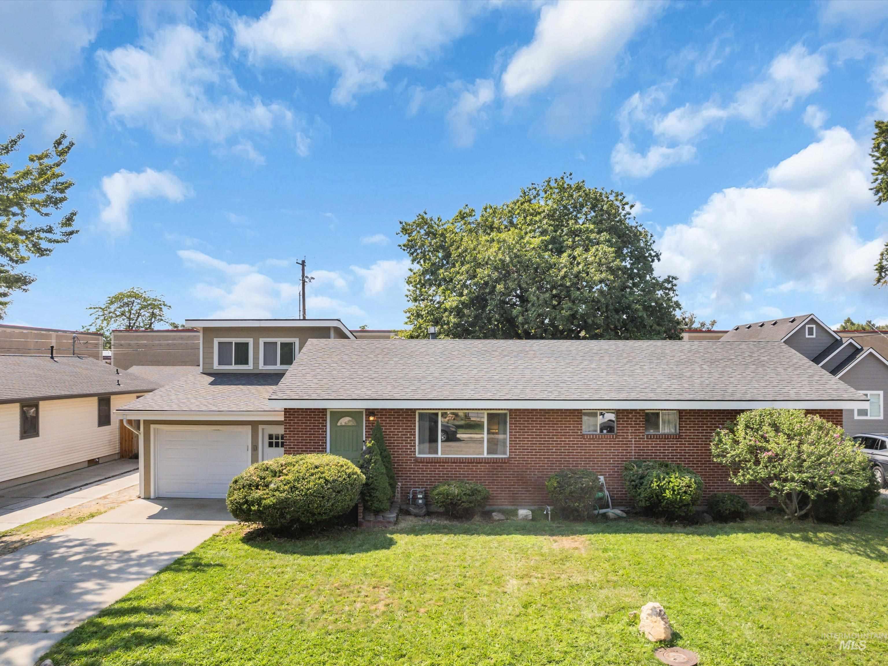 2025 S Longmont Ave., Boise, Idaho 83706, 4 Bedrooms, 2 Bathrooms, Residential For Sale, Price $550,900, 98999091