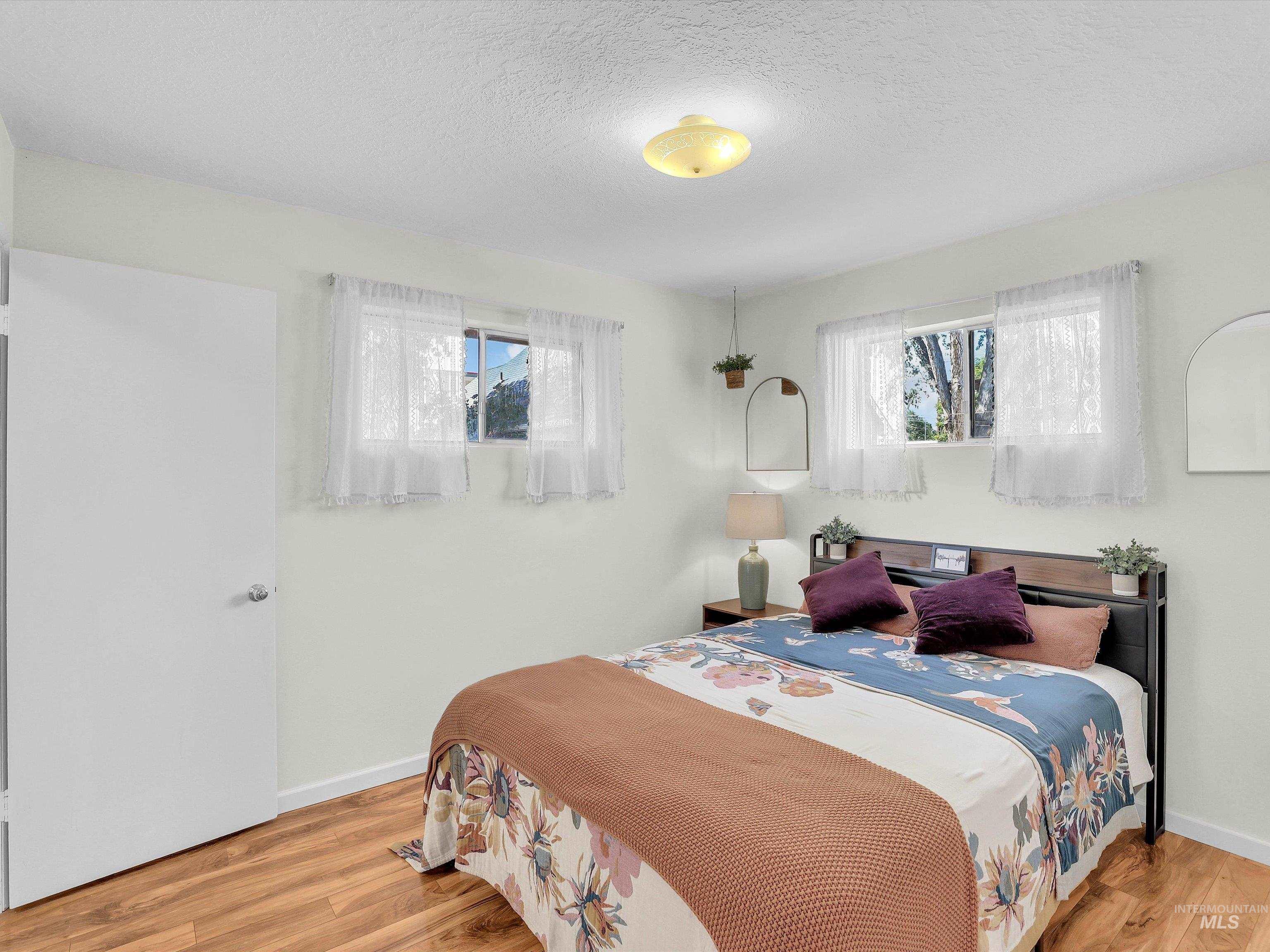 2025 S Longmont Ave., Boise, Idaho 83706, 4 Bedrooms, 2 Bathrooms, Residential For Sale, Price $550,900, 98999091