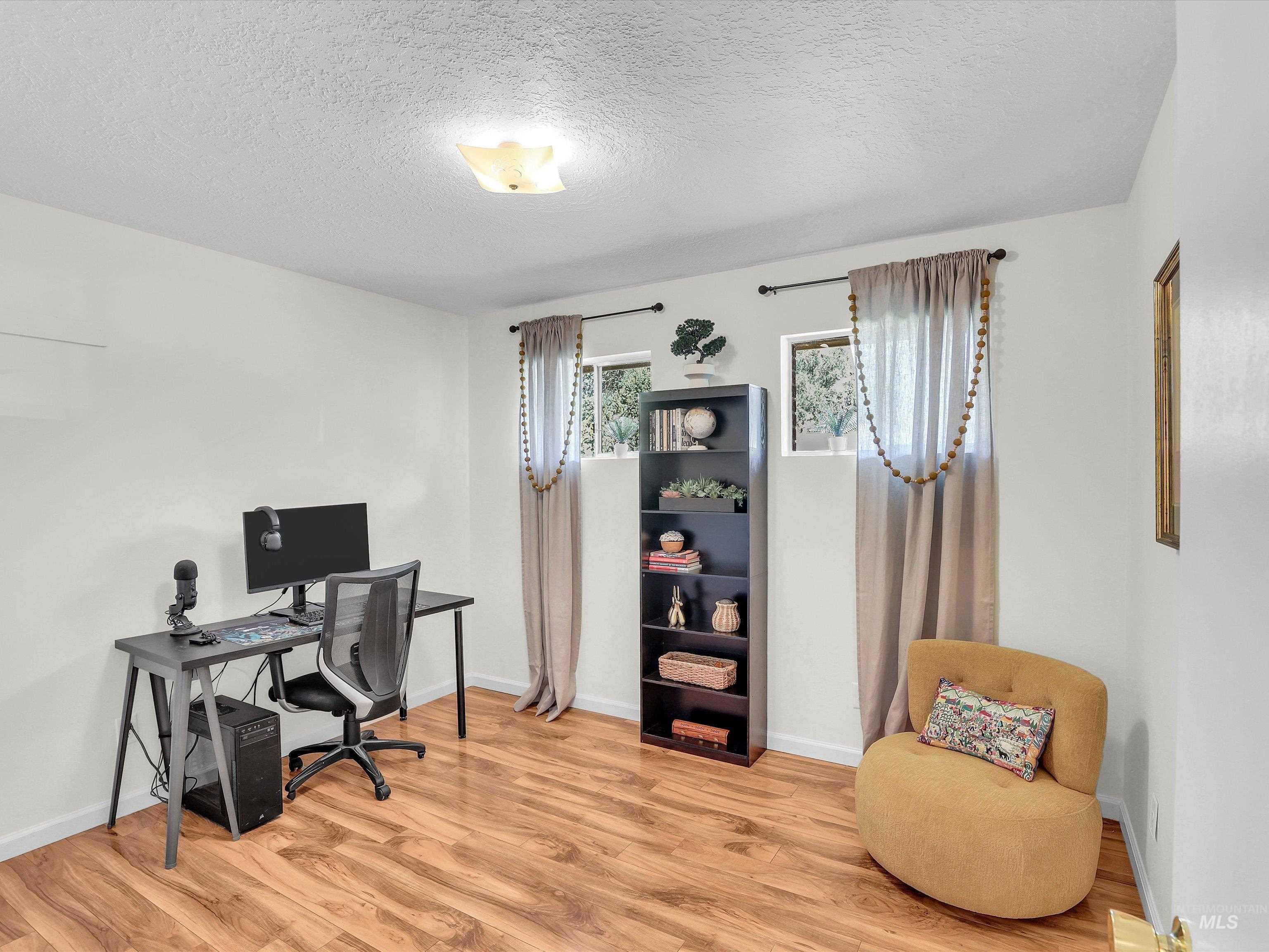 2025 S Longmont Ave., Boise, Idaho 83706, 4 Bedrooms, 2 Bathrooms, Residential For Sale, Price $550,900, 98999091