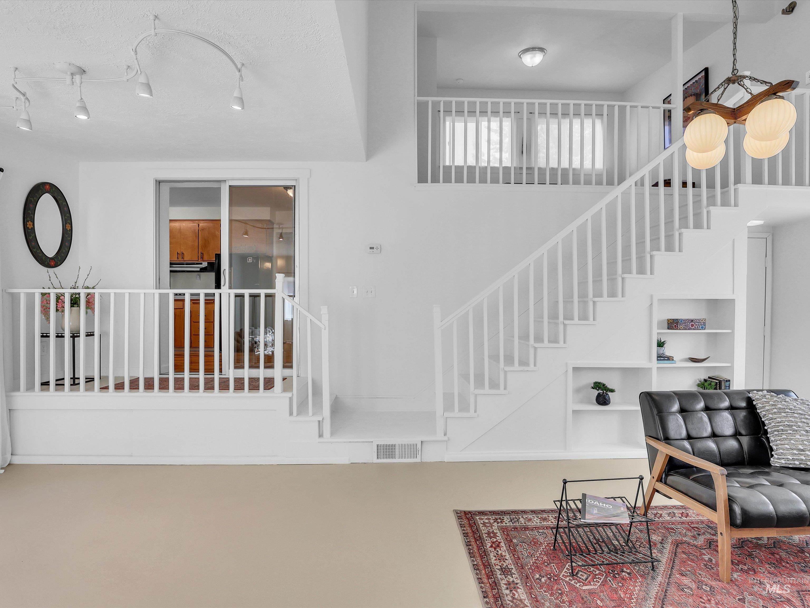 2025 S Longmont Ave., Boise, Idaho 83706, 4 Bedrooms, 2 Bathrooms, Residential For Sale, Price $550,900, 98999091