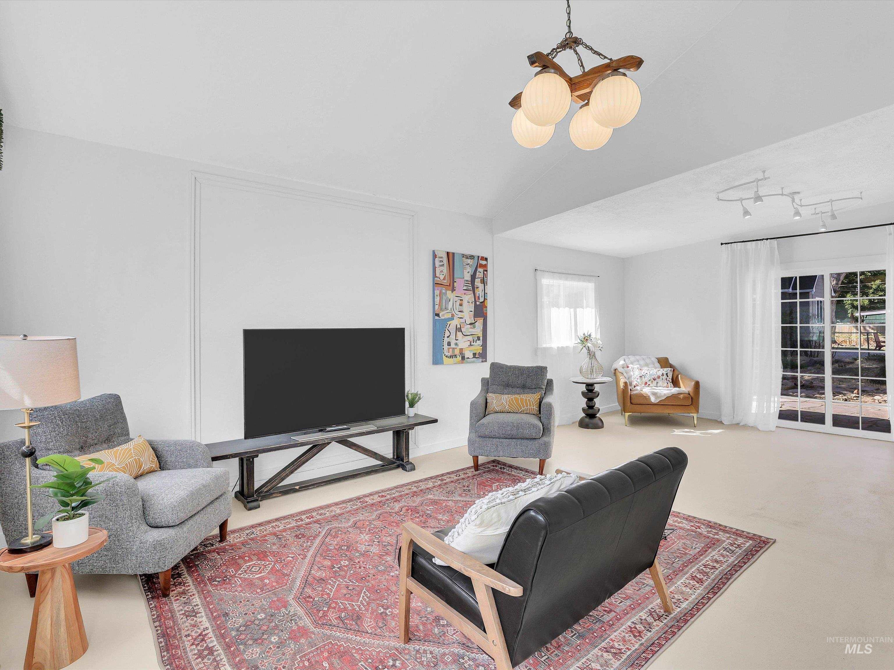 2025 S Longmont Ave., Boise, Idaho 83706, 4 Bedrooms, 2 Bathrooms, Residential For Sale, Price $550,900, 98999091